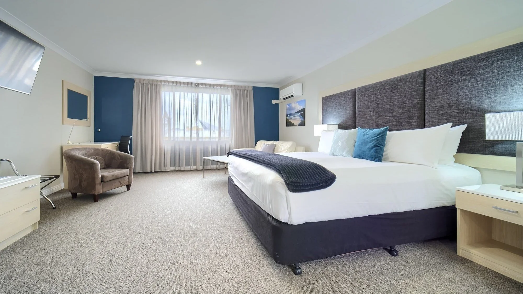 albany-motel-and-apartments-albany-hotel-accommodation-king-suite-5.webp