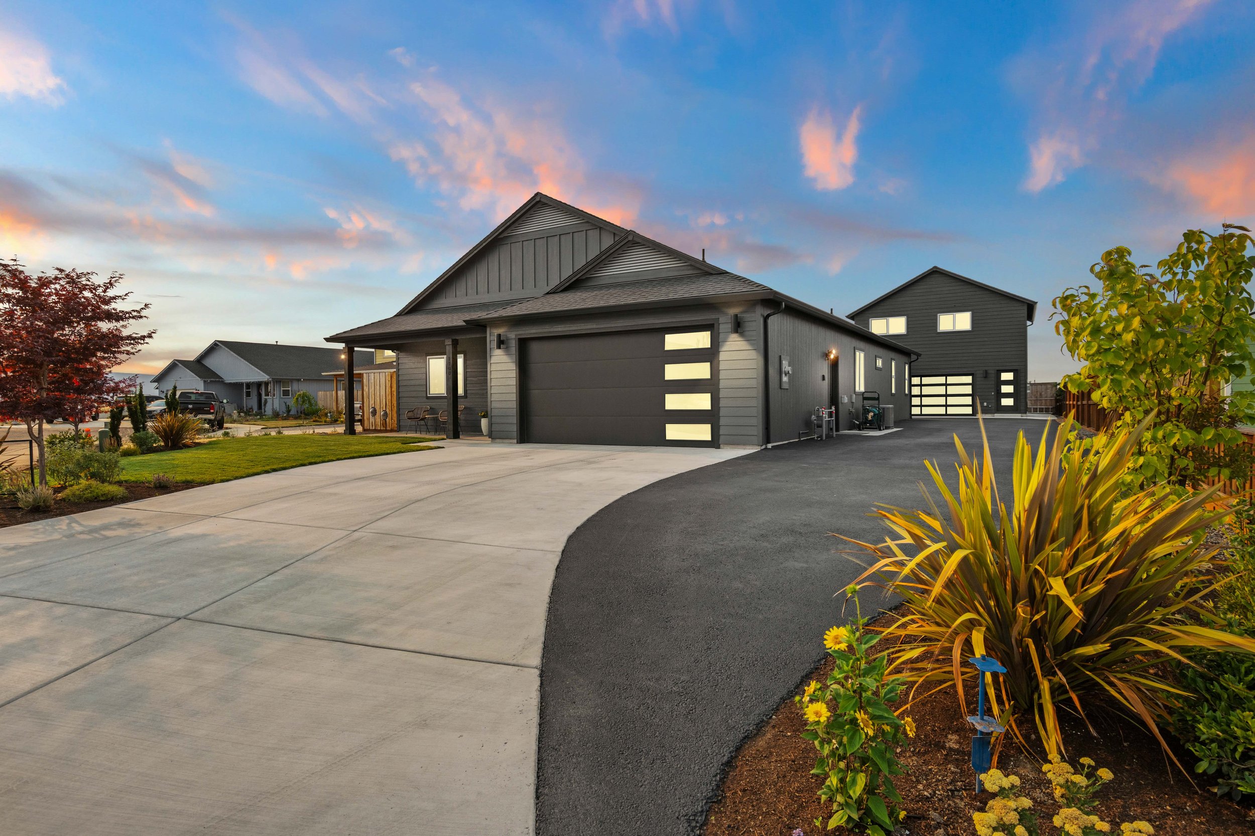 Virtual Twilight - Medford Real Estate Photography - Whetstone Creative 1.jpeg