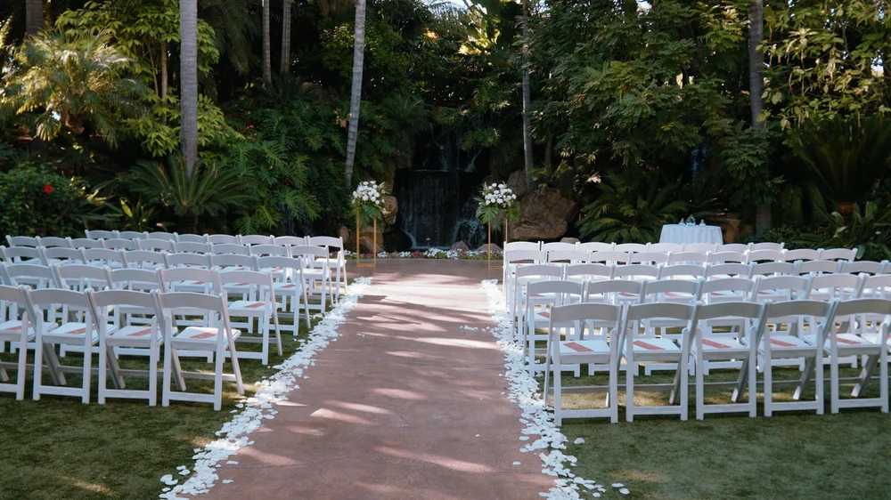 A&K WEDDING FILM NESSA.00_00_07_10.Still001.jpg