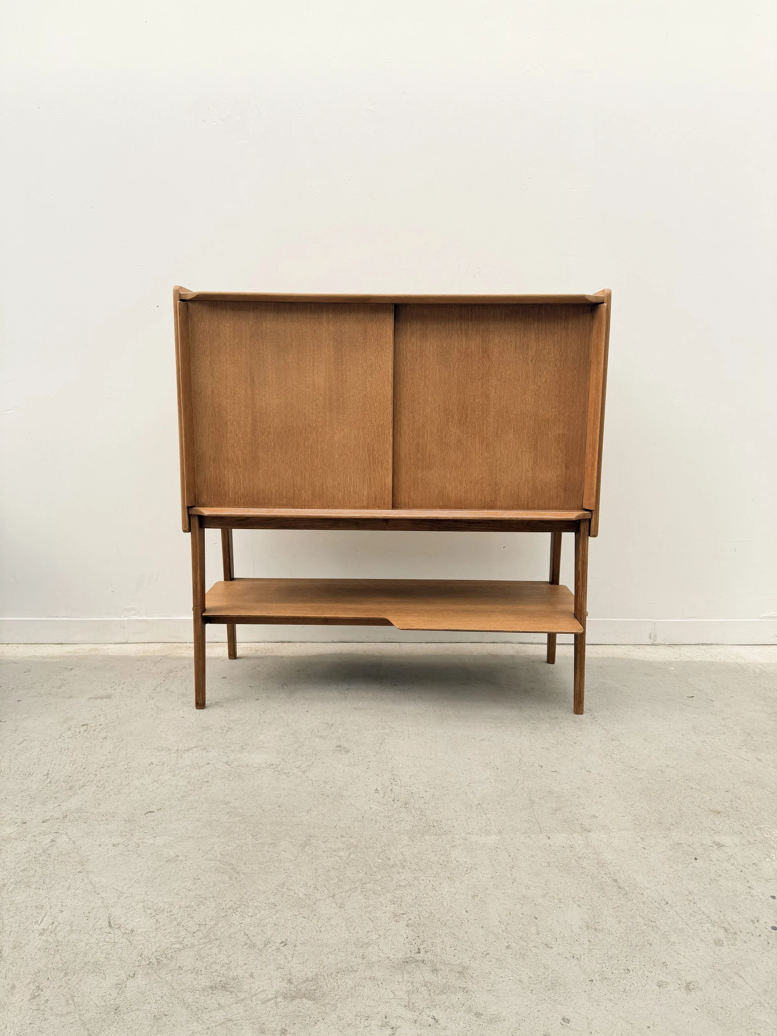 Buffet de Roger LANDAULT pour ABC en chêne, France 1950