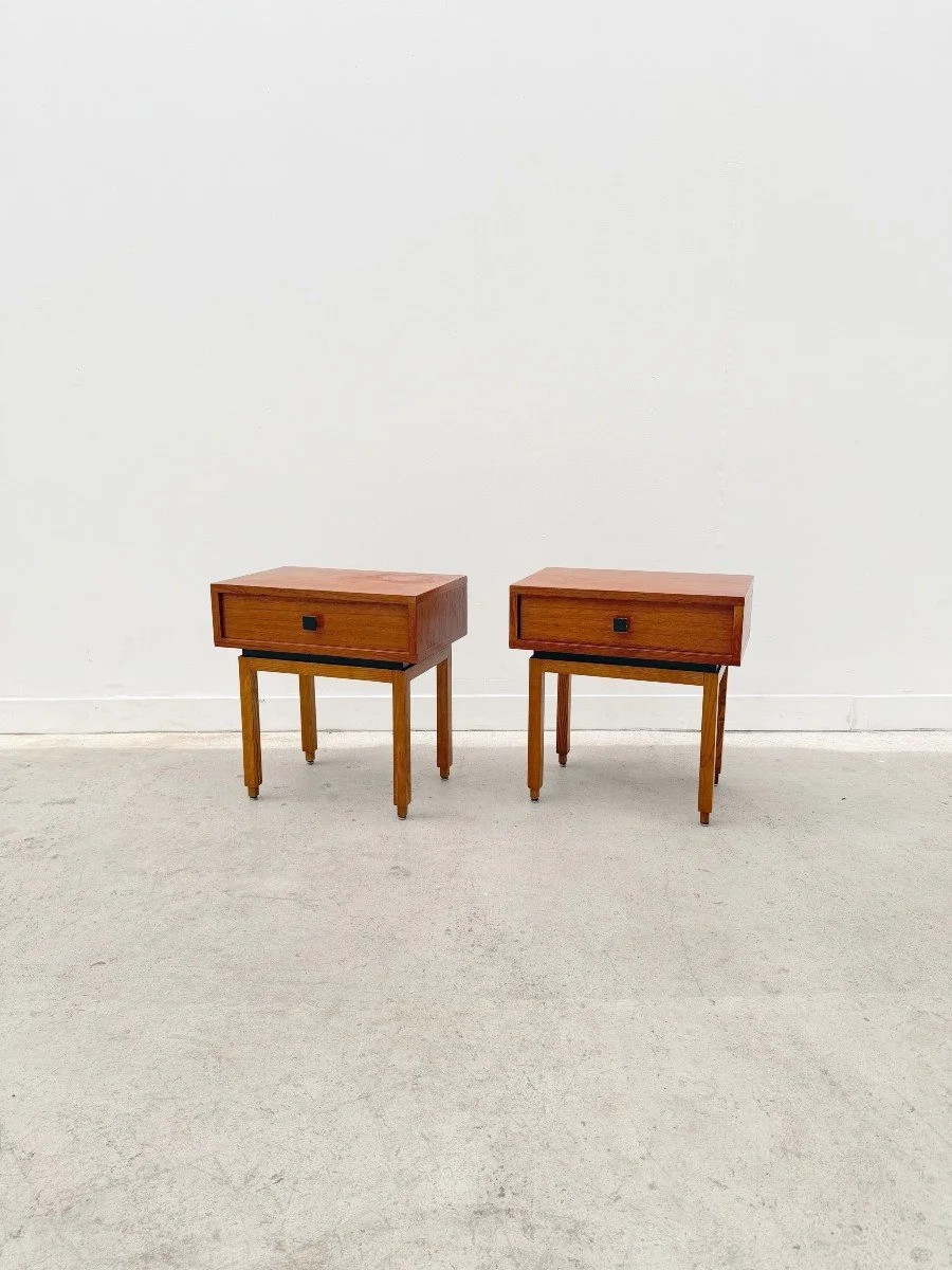 Paire de tables de chevet style Scandinave de MDK en Teck, Belgique 1960