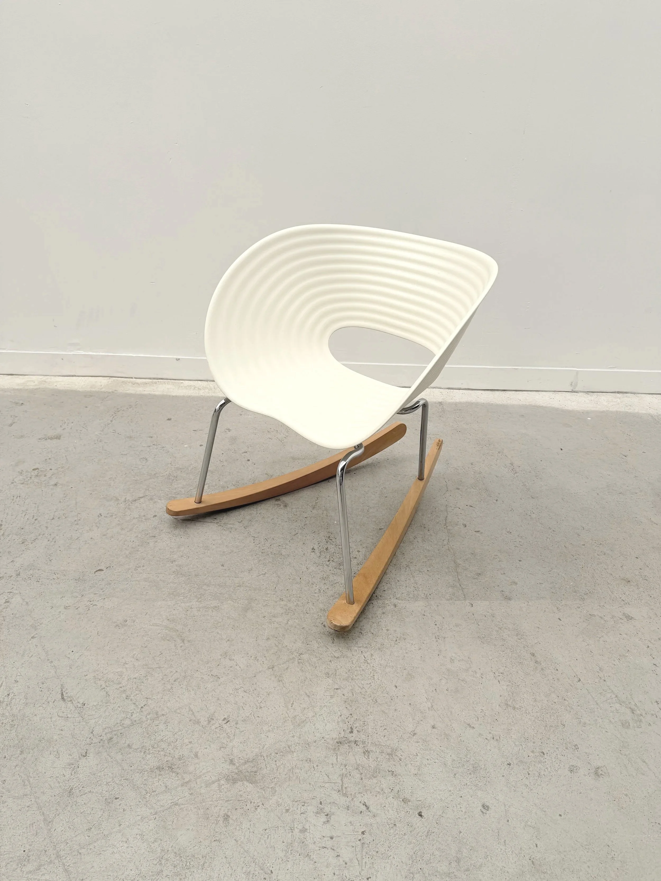 Rocking chair dans le gout de Ron Arad style « Tom Rock »