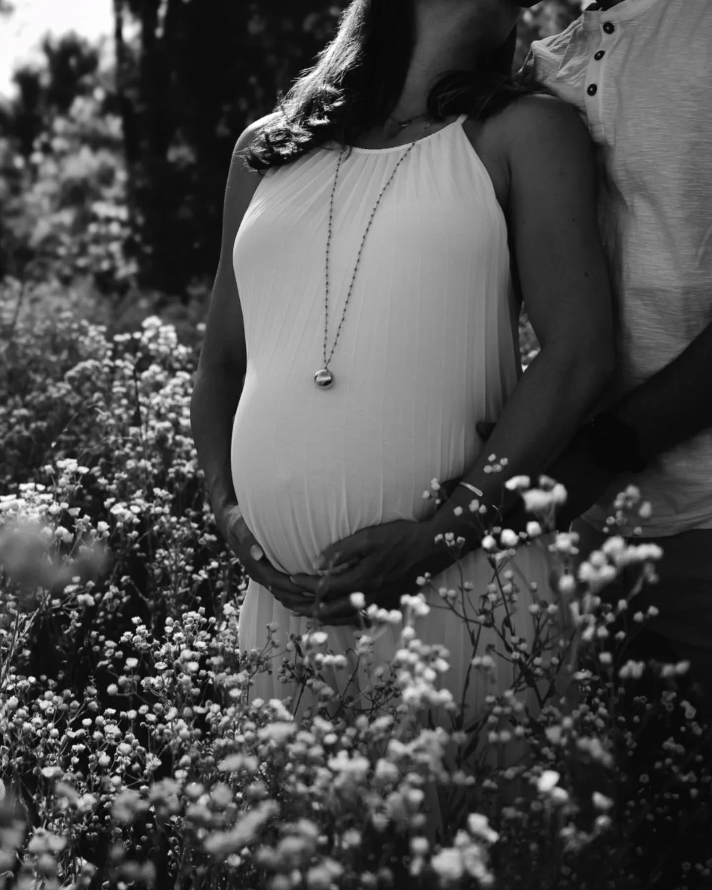 Ce matin-l&agrave;, on a march&eacute; dans les bois, entre rires et caresses, &agrave; sentir ce petit &ecirc;tre d&eacute;j&agrave; si pr&eacute;sent 💛 Maintenant il est l&agrave; et vous pourrez lui montrer comme vous l'attendiez

Les moments com