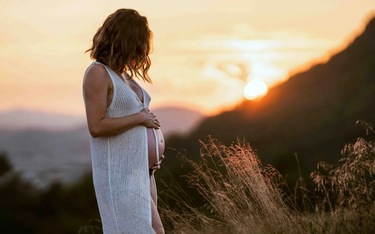L'avis du futur papa en slide 2 ➡️⭐️

Une s&eacute;ance douce, dans un champ de bl&eacute; au coucher de soleil 🌾

#photographegrossesselyon #photogrossessenature #avisphotographegrossesse #photogrossesselyon