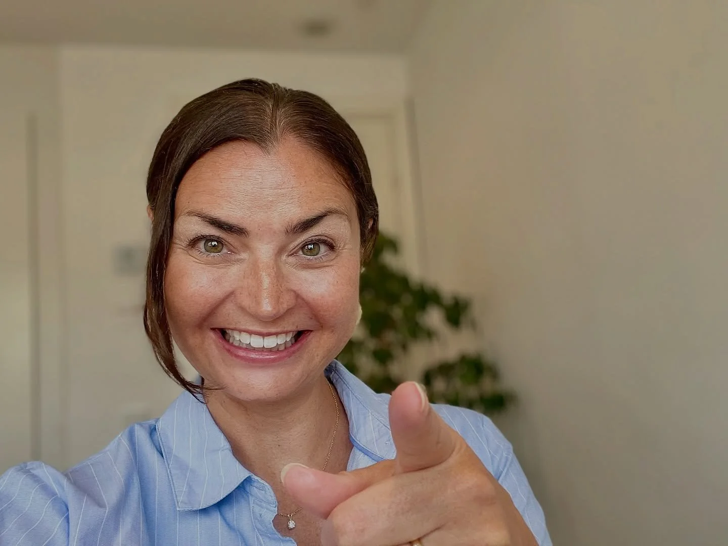 📣 It’s a new month, and have I got news for you! I’m so excited to finally share this…
The ultimate leadership course is here and launching at an incredible price 🤩
After months of creating, refining, and pouring my decades of
