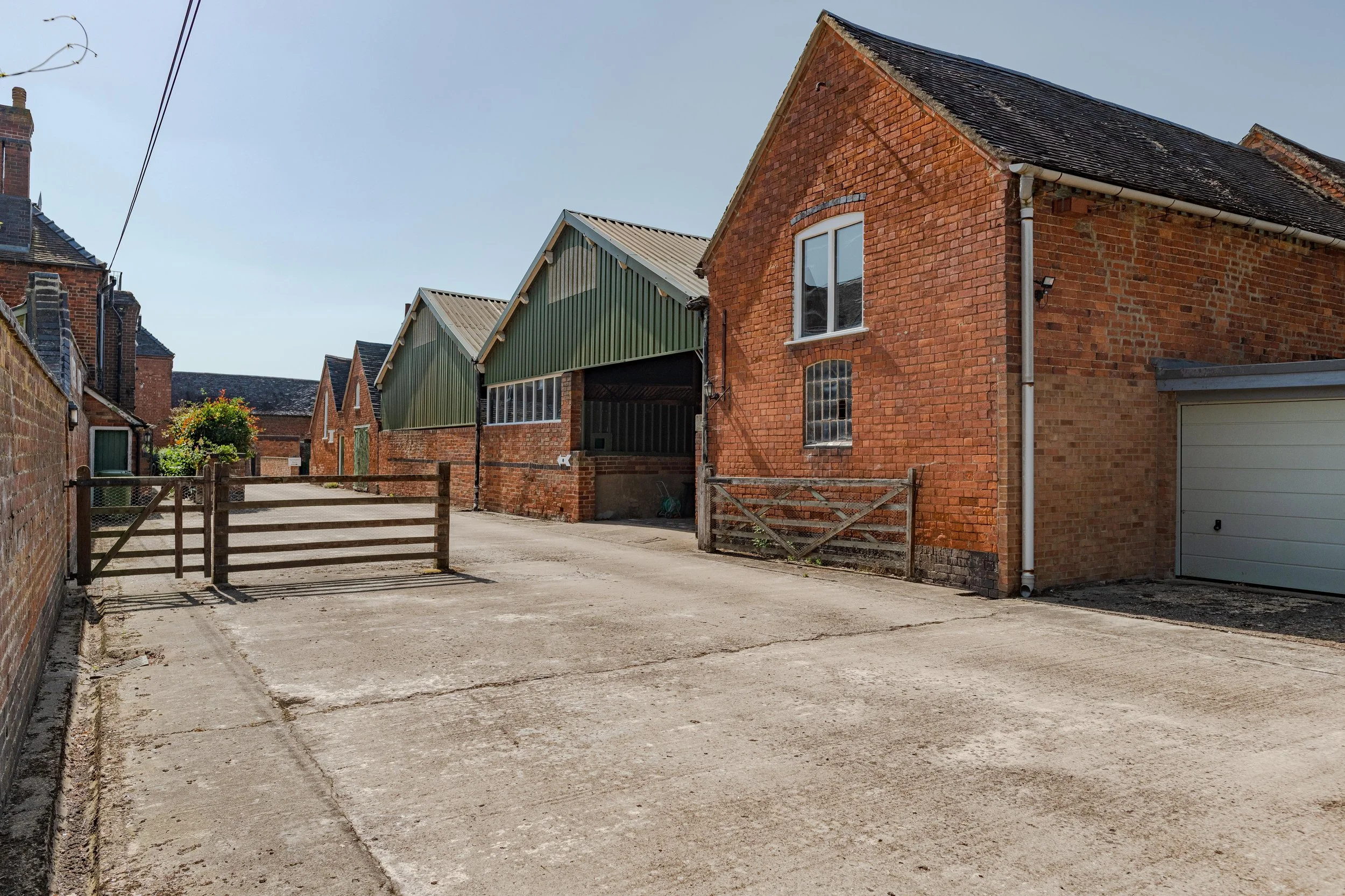 Springhill Fram - by CharlieGeaterPhotography 4106.jpg