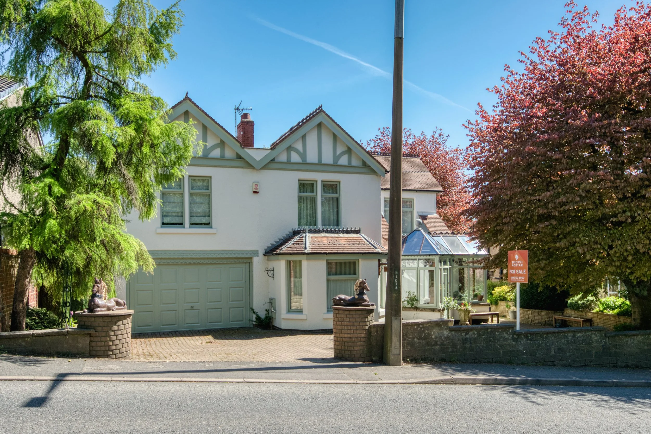 Front of the home, from opposite.jpg