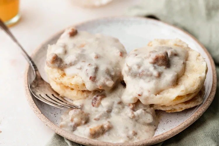 A History of Biscuits and Gravy Origins and Evolution