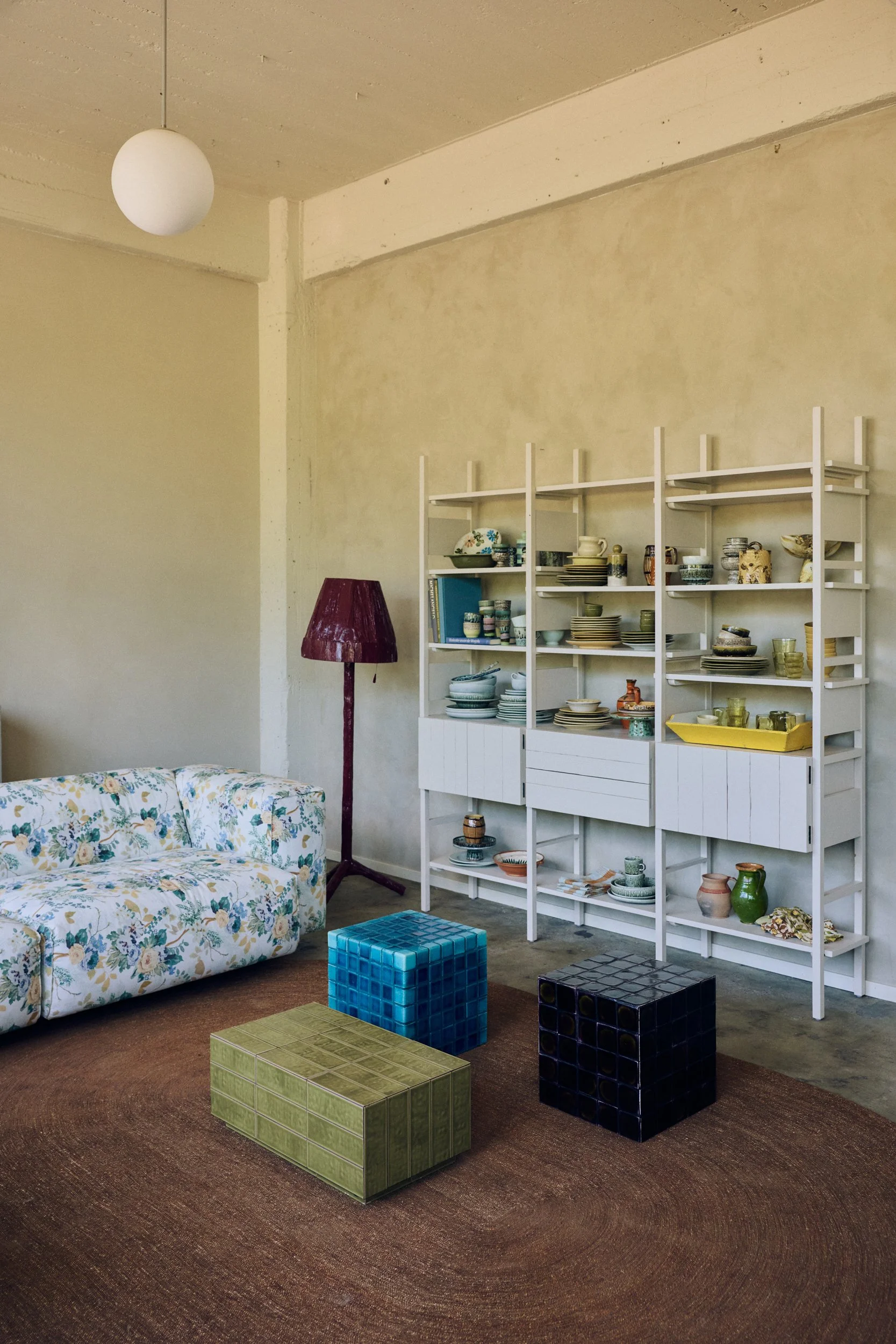 2027_hkliving_collection_campaign_lr_490.jpg