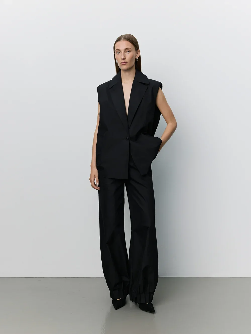 LANEASW_VEST-Vest-S263277-1000_Black-1.jpg.webp