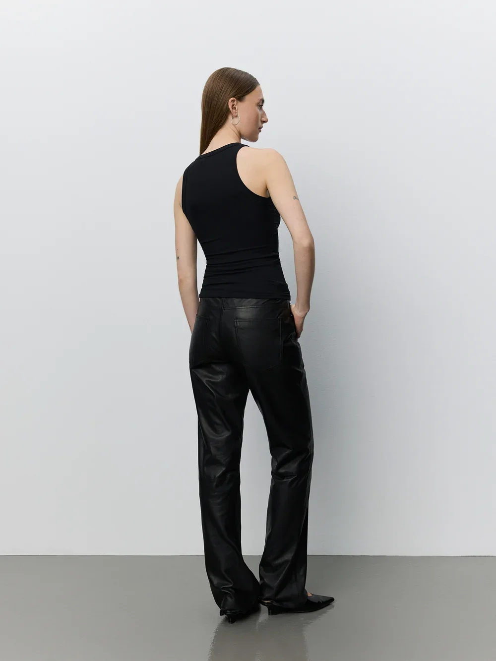 JULLIESW_TOP-Top-SNOS215-1000_Black-3.jpg.webp