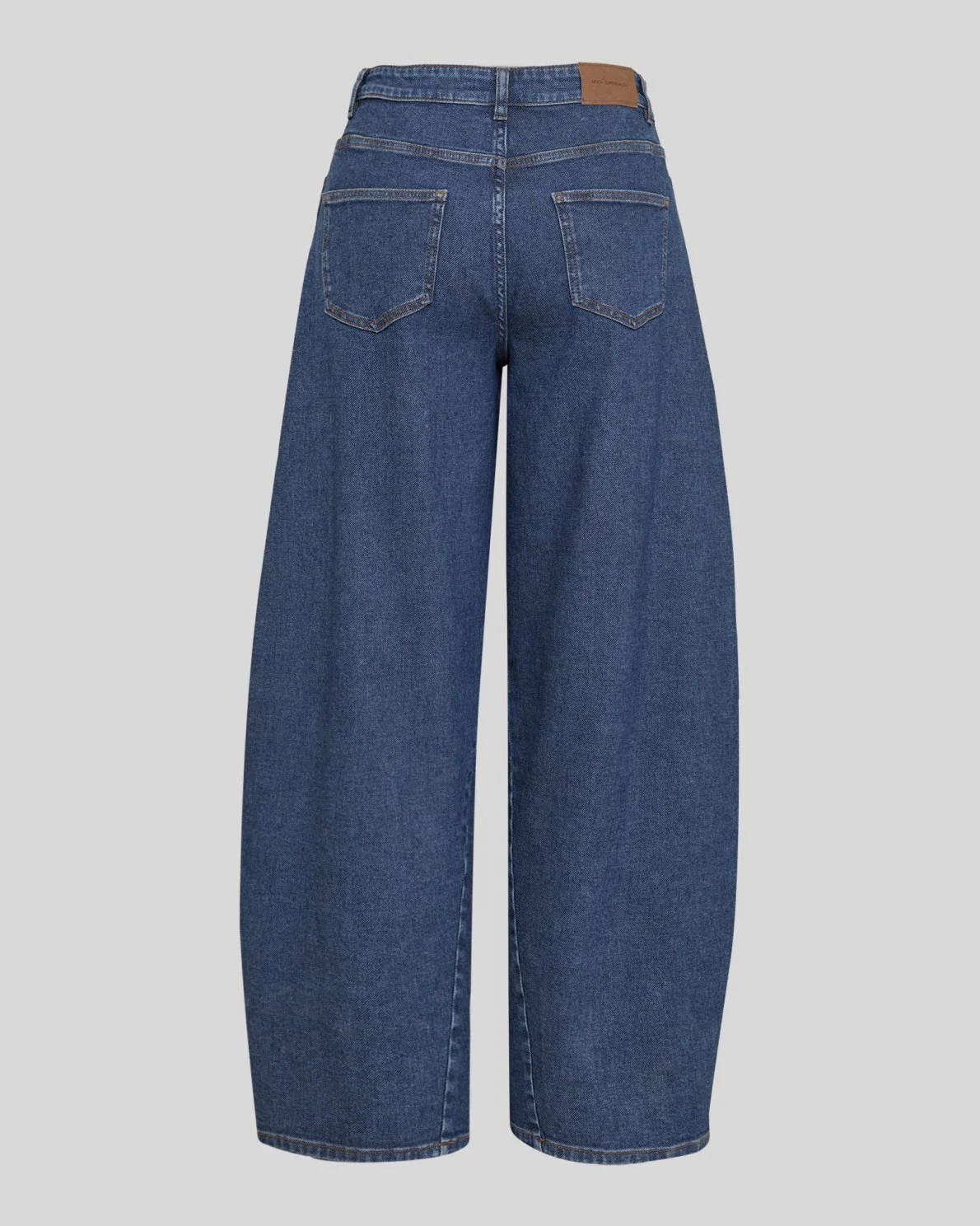 msch-copenhagen-mschkobane-tua-barrel-jeans_1190x1488c-5.jpg