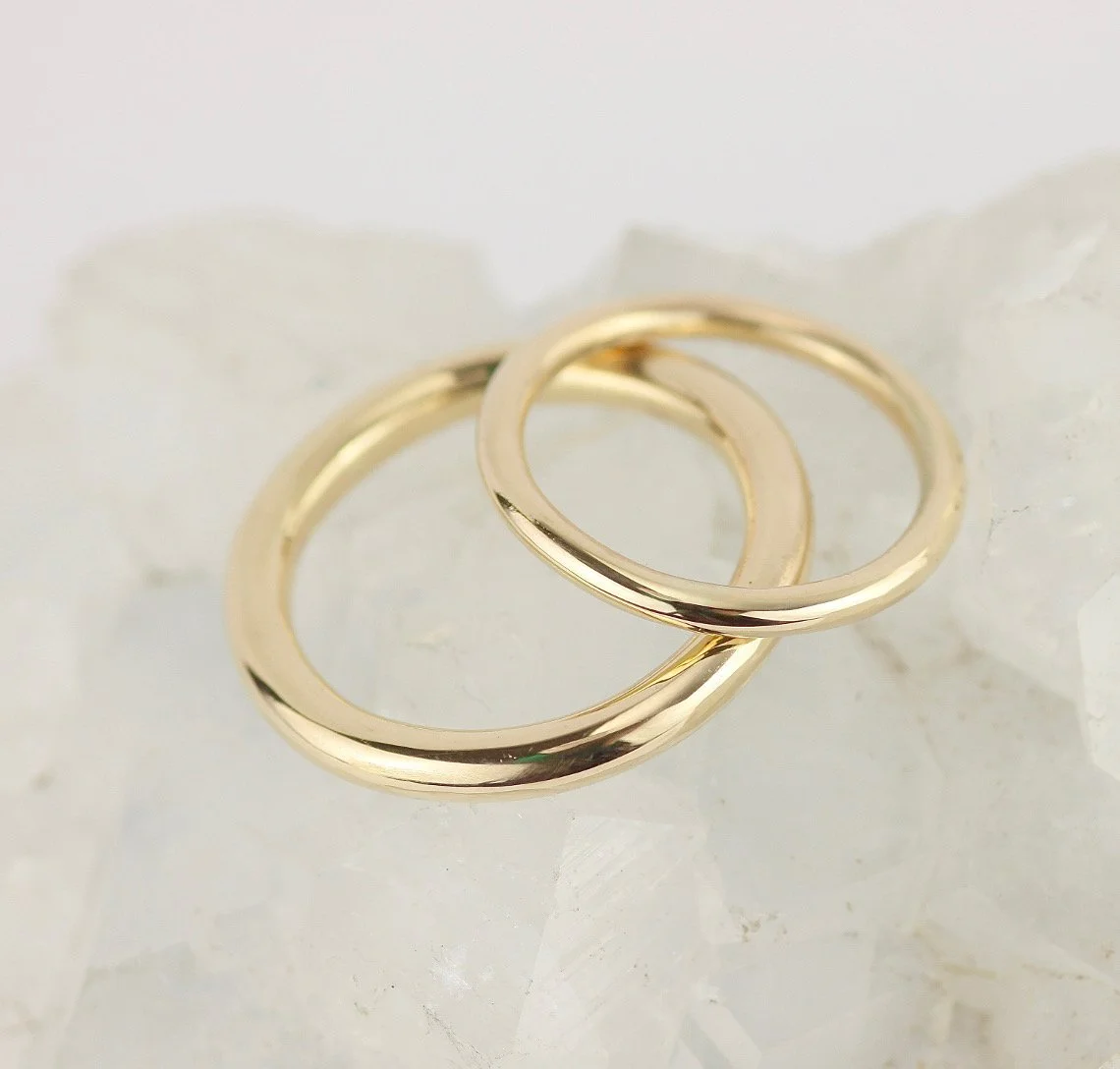 9ct+Gold+3mm+%26+2mm+Simple+Wedding+Bands+3.jpg