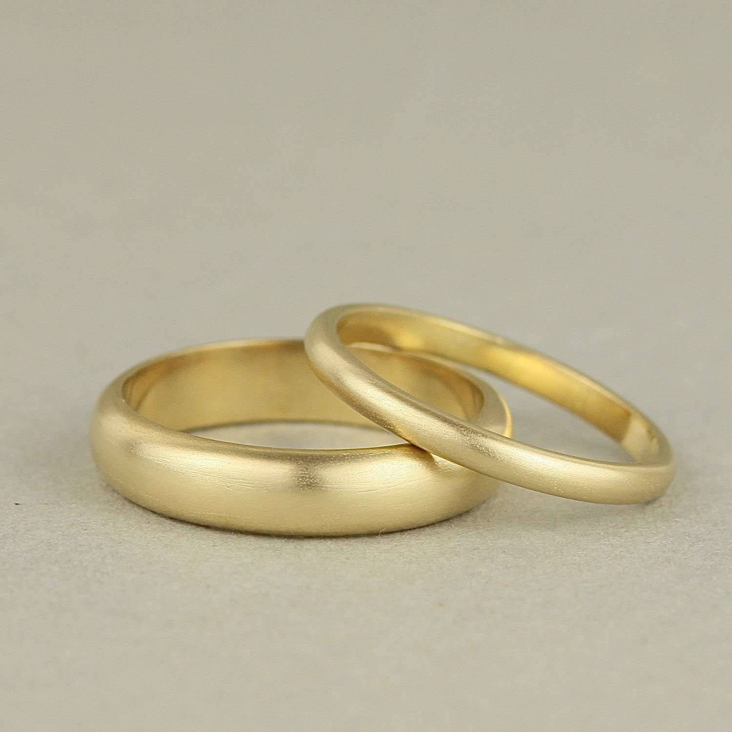 18ct+Gold+His+%26+Hers+Brushed+Simple+Wedding+Rings.jpg