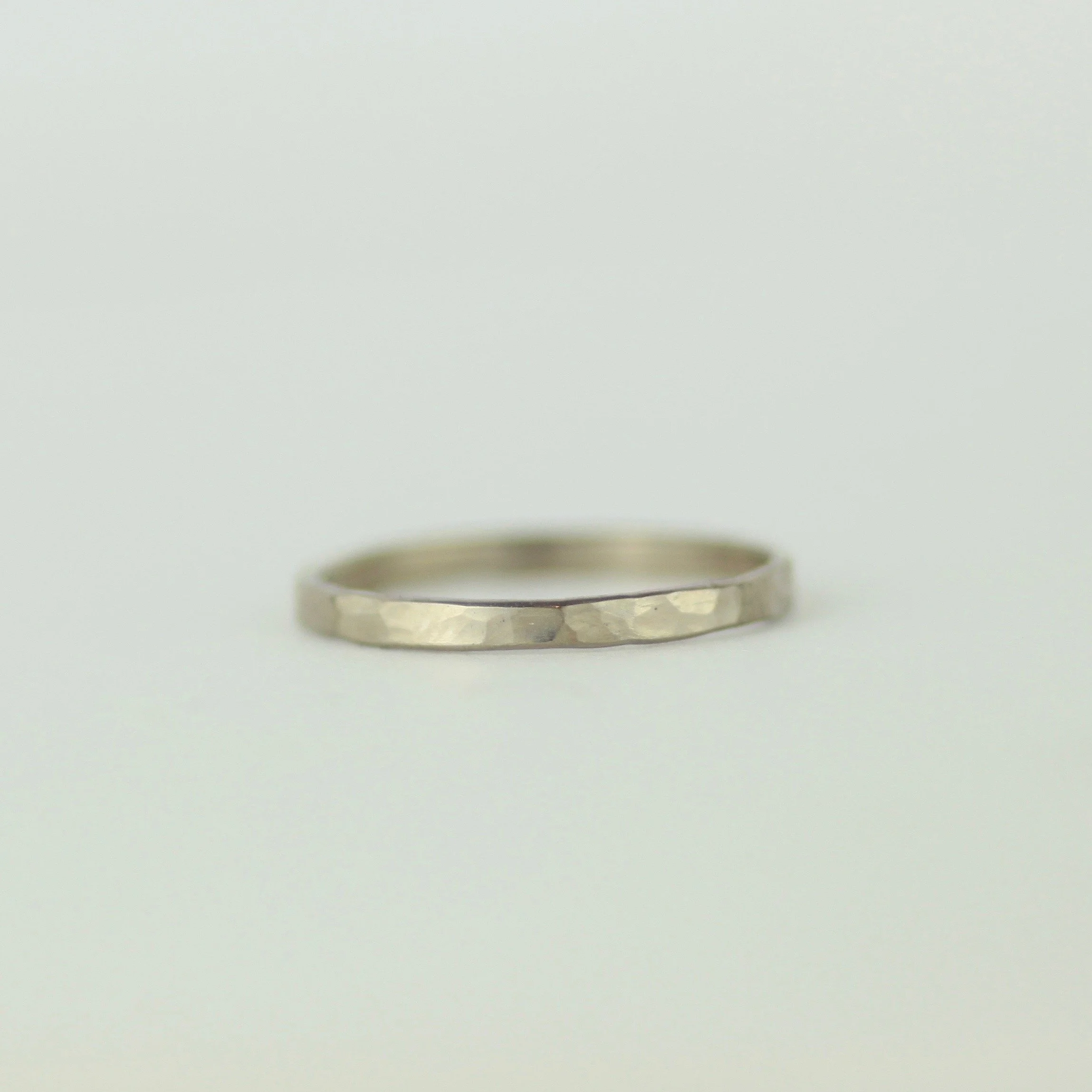 18ct+white+gold+ring+hammered.jpg
