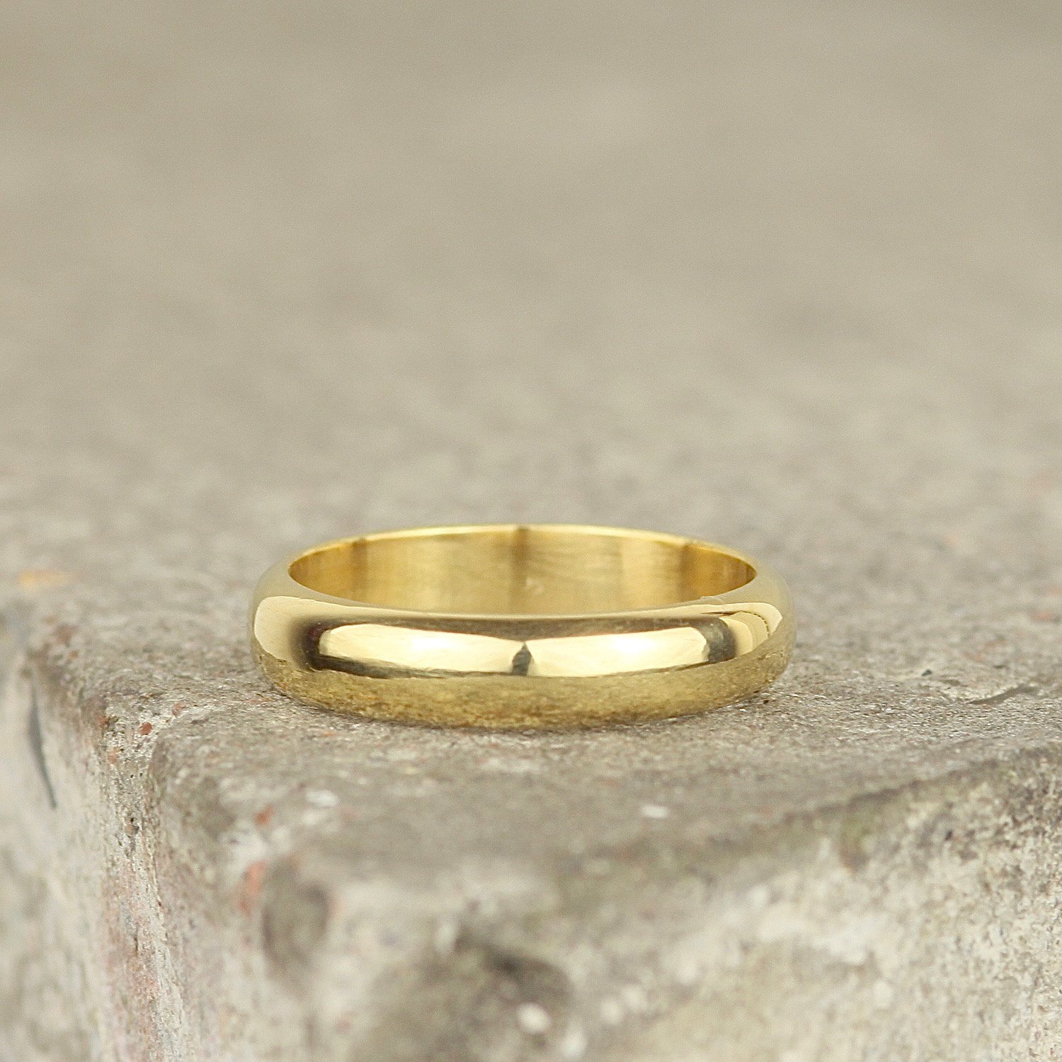 18ct+Gold+D+Profile+4mm+Classic+Wedding+Ring.jpg