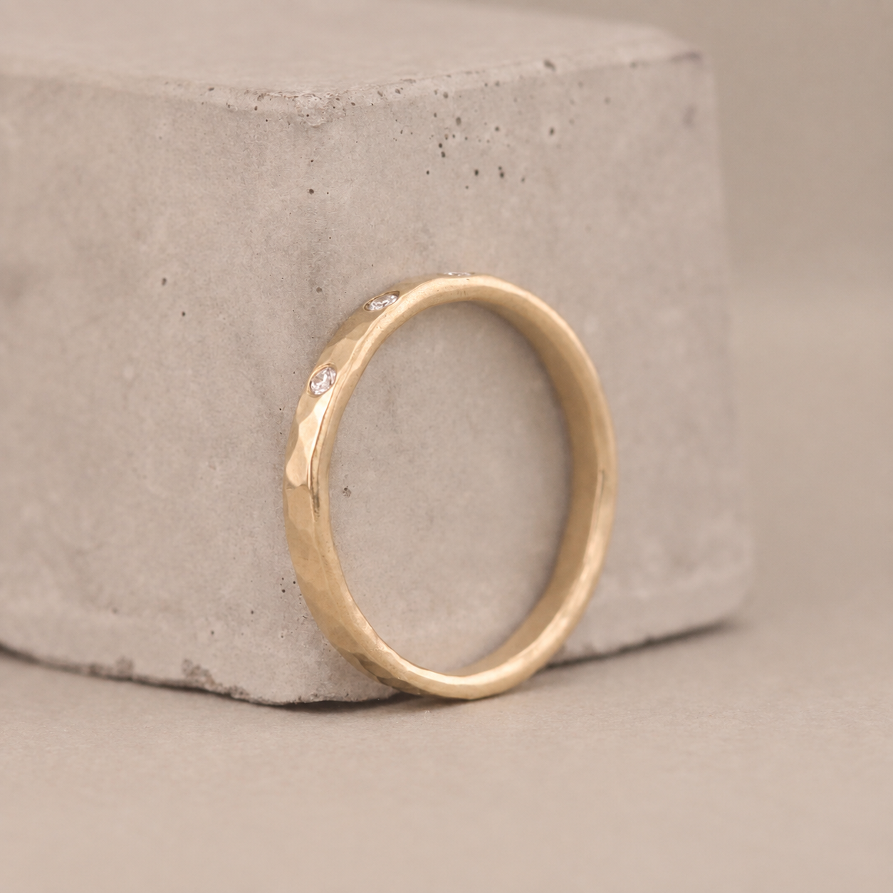 18ct recycled gold lab diamond half eternity ring.png