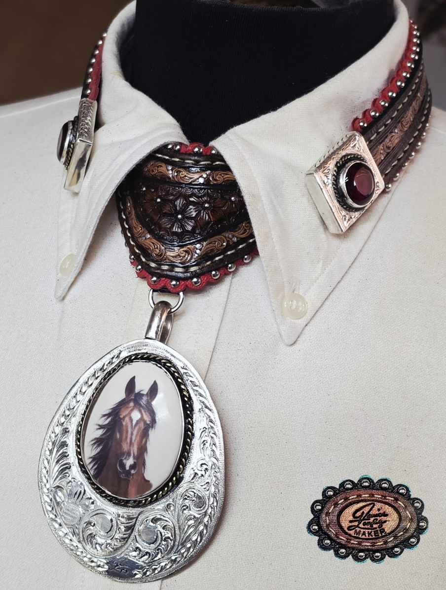 Custom pendant and collar jewelry