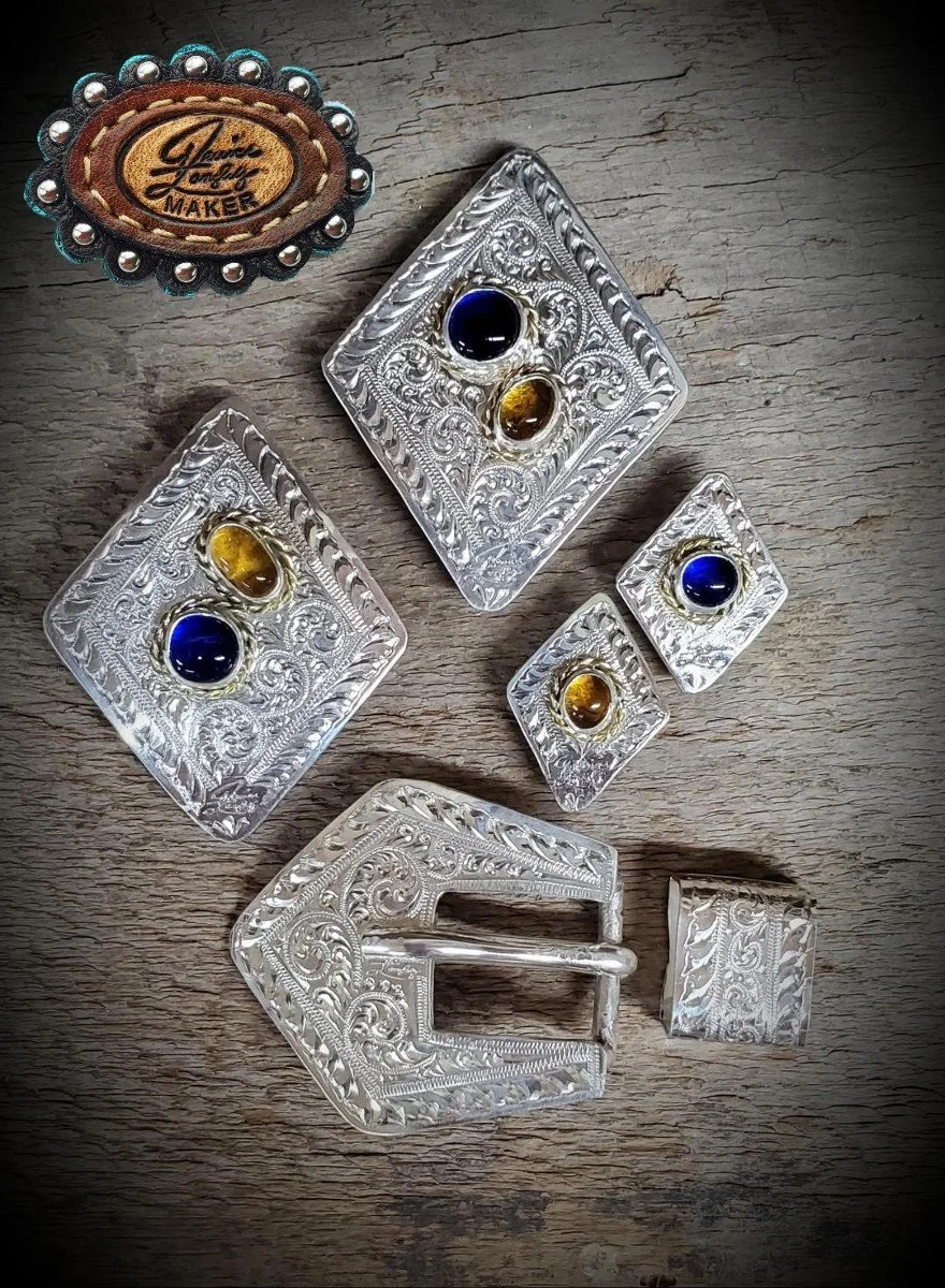 Diamond conchos w glass cabs