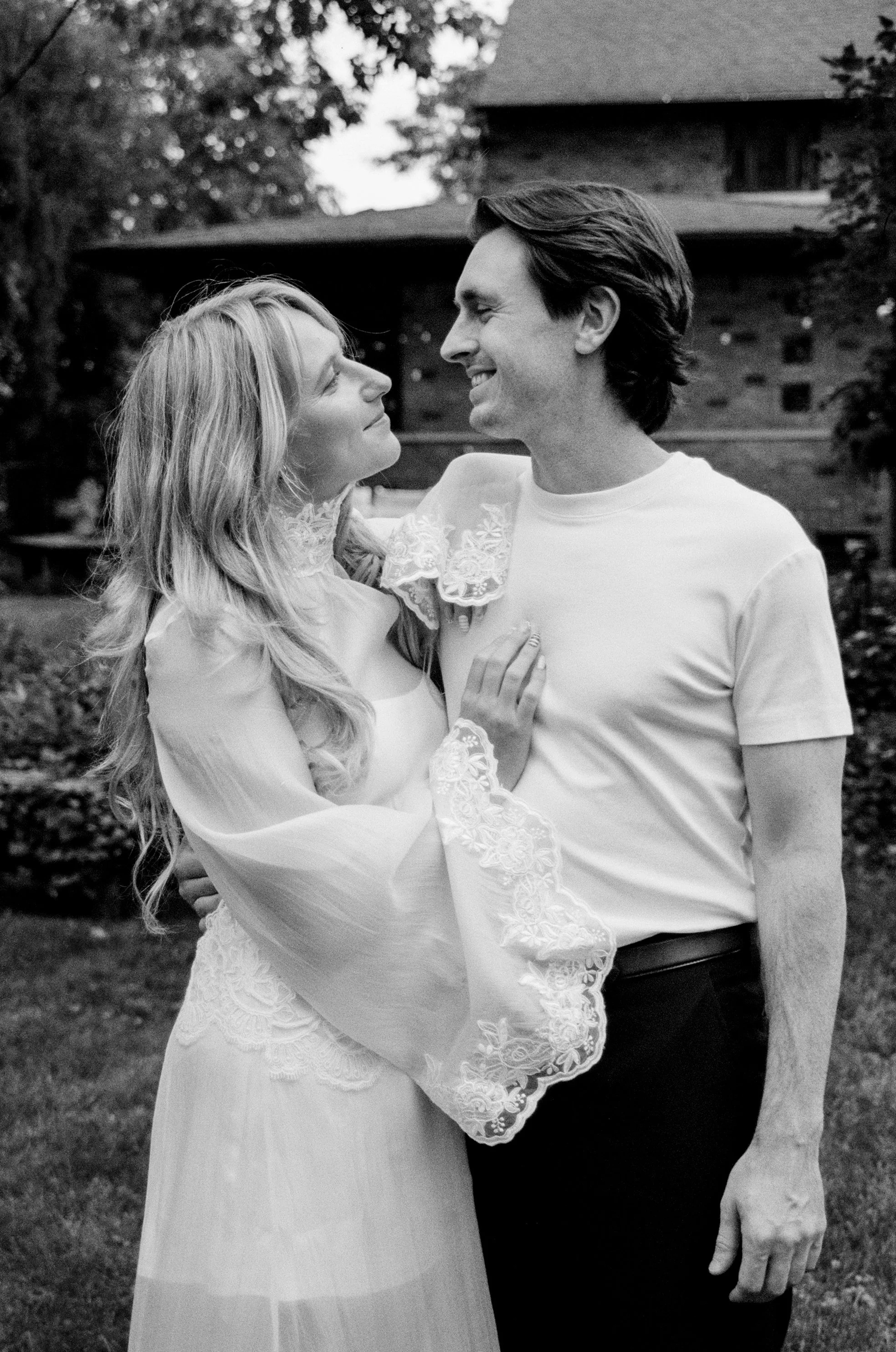 amy + jj engagement shoot-122.jpg