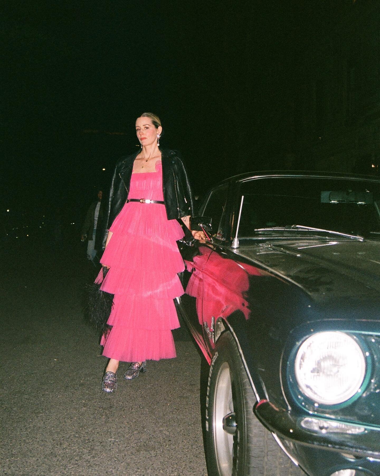 Pretty in pink 💖🎞️ 

Outside the Met Gala with @missdjjune 
Captured on #35mm Fuji 200