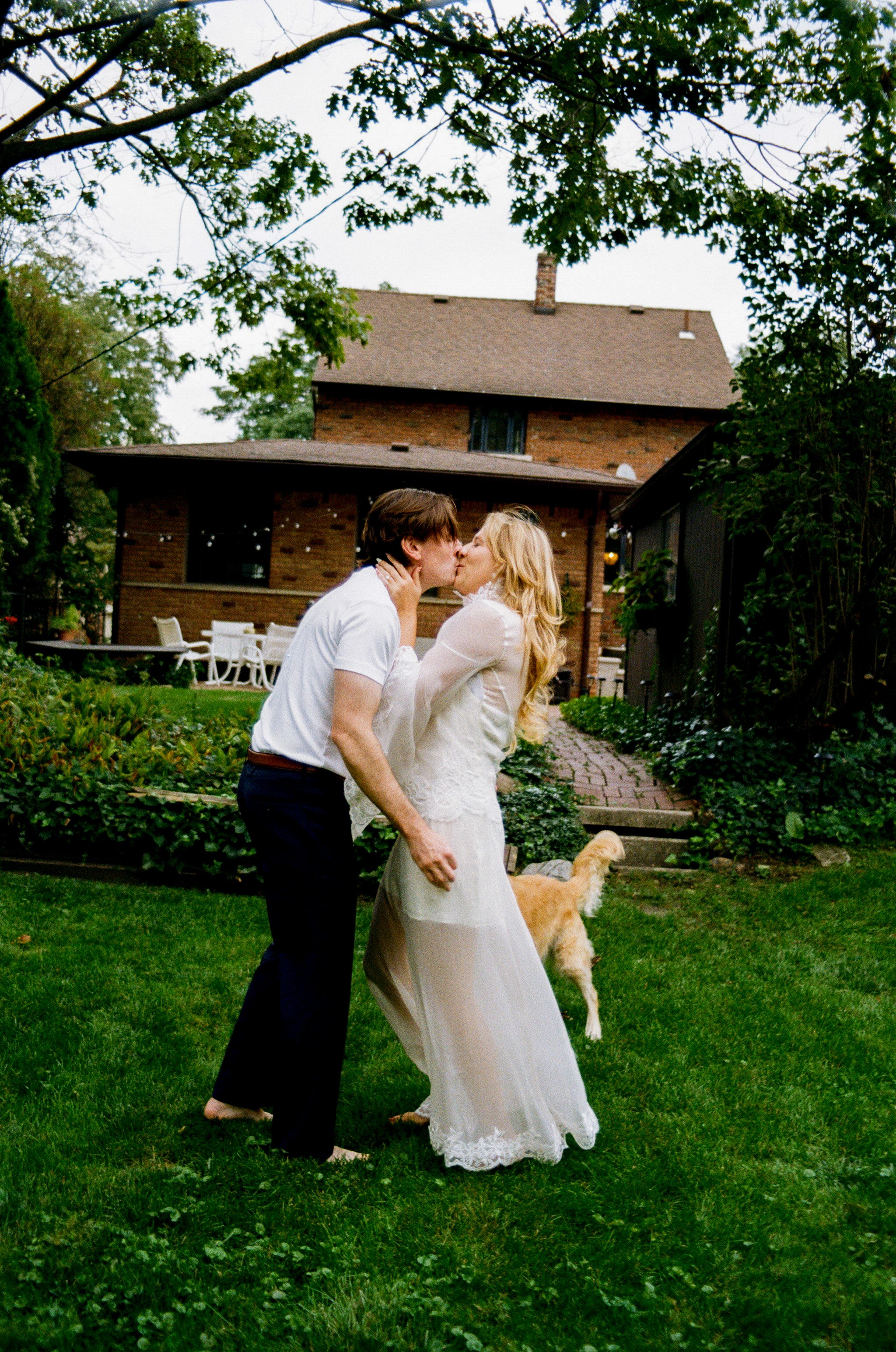 amy + jj engagement shoot-15.jpg