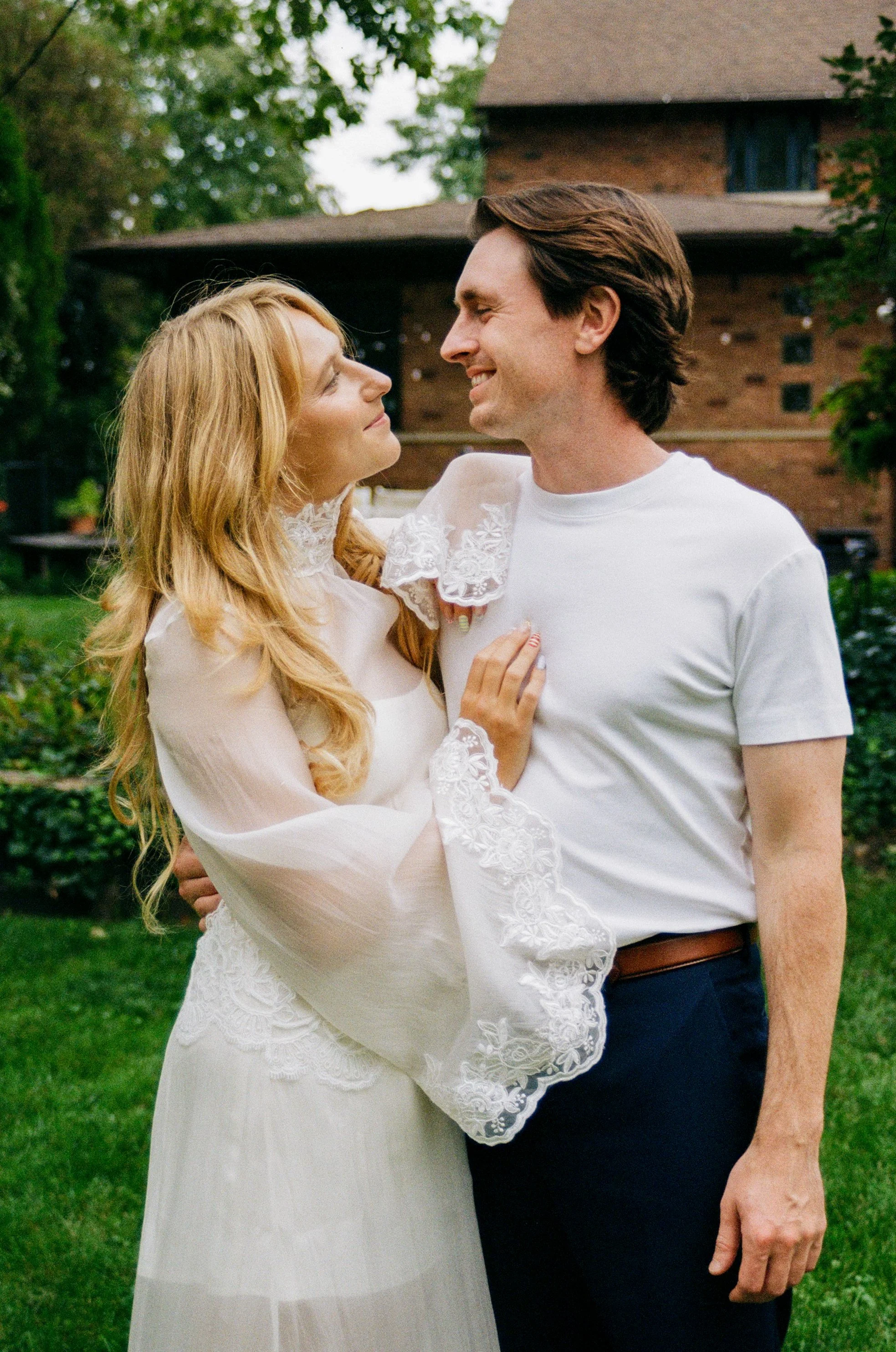 amy + jj engagement shoot-3.jpg