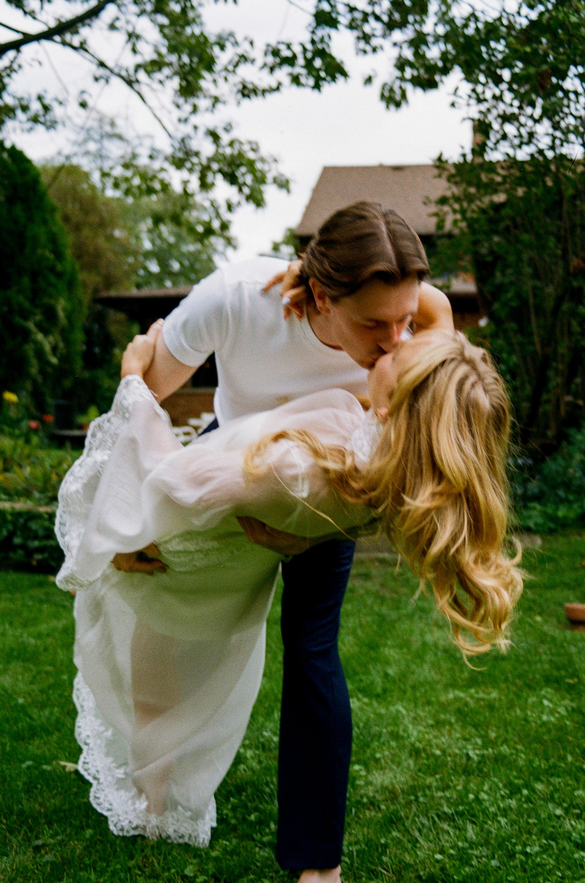 amy + jj engagement shoot-6.jpg