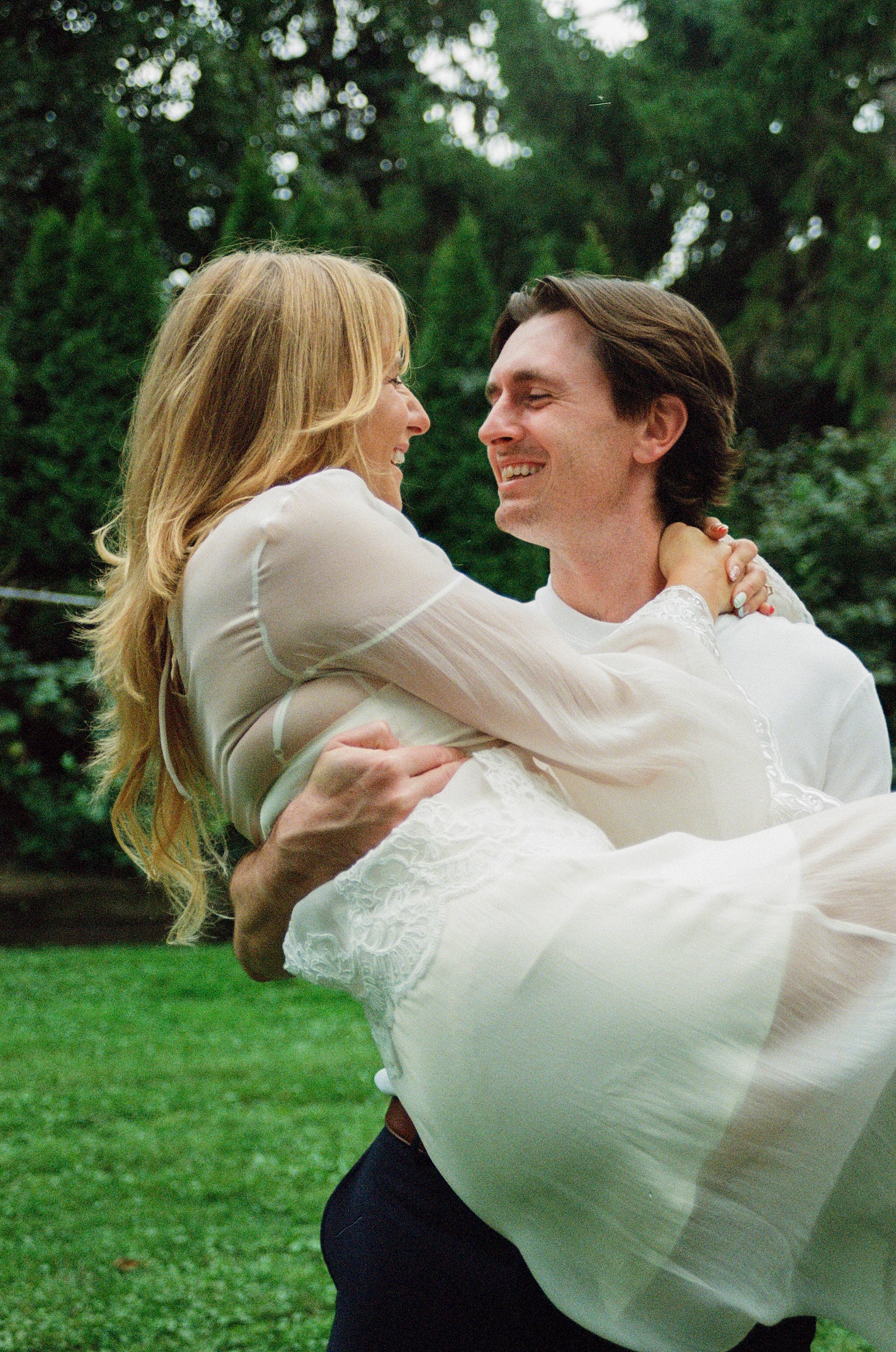 amy + jj engagement shoot-114.jpg