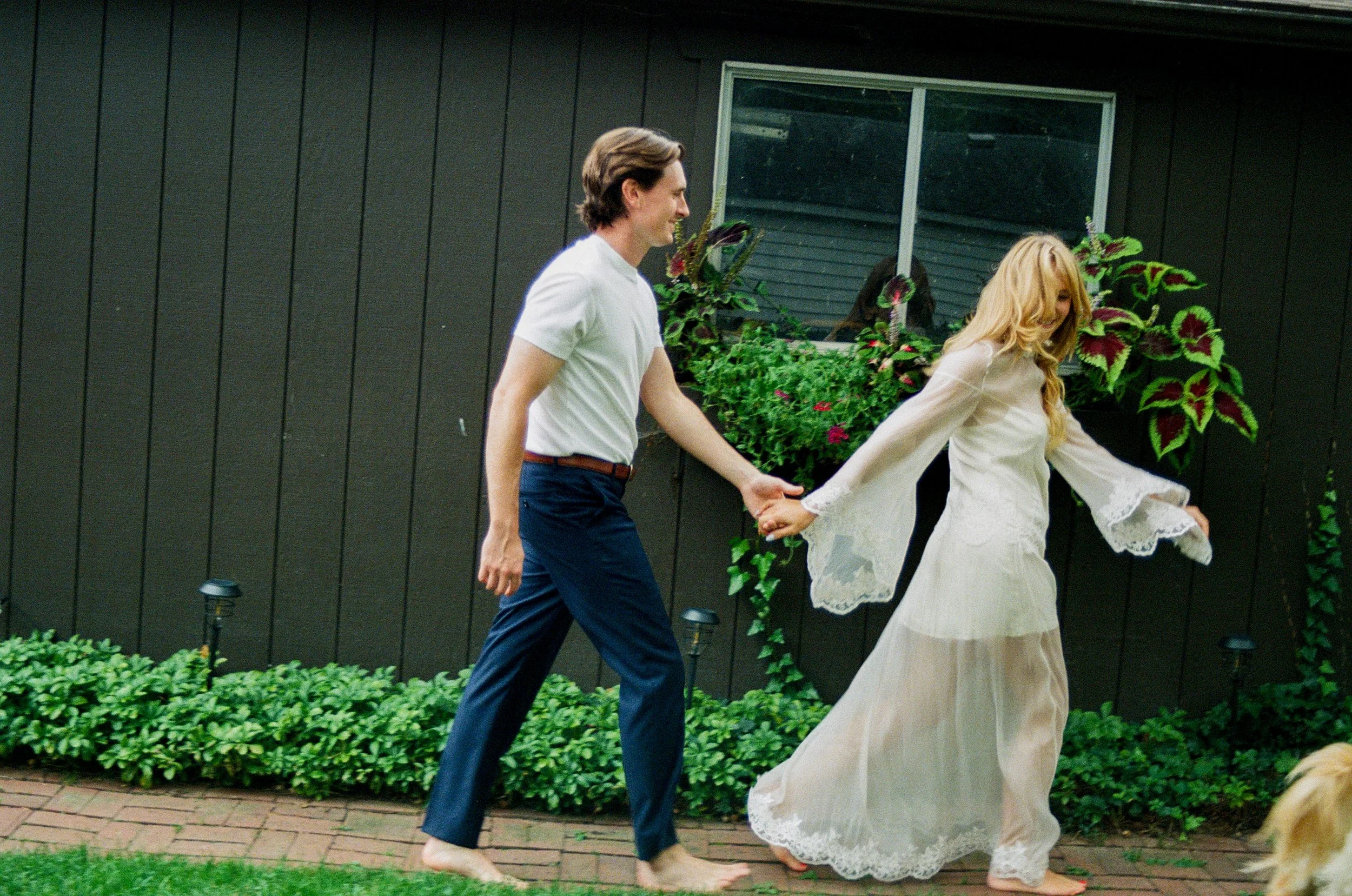 amy + jj engagement shoot-104.jpg