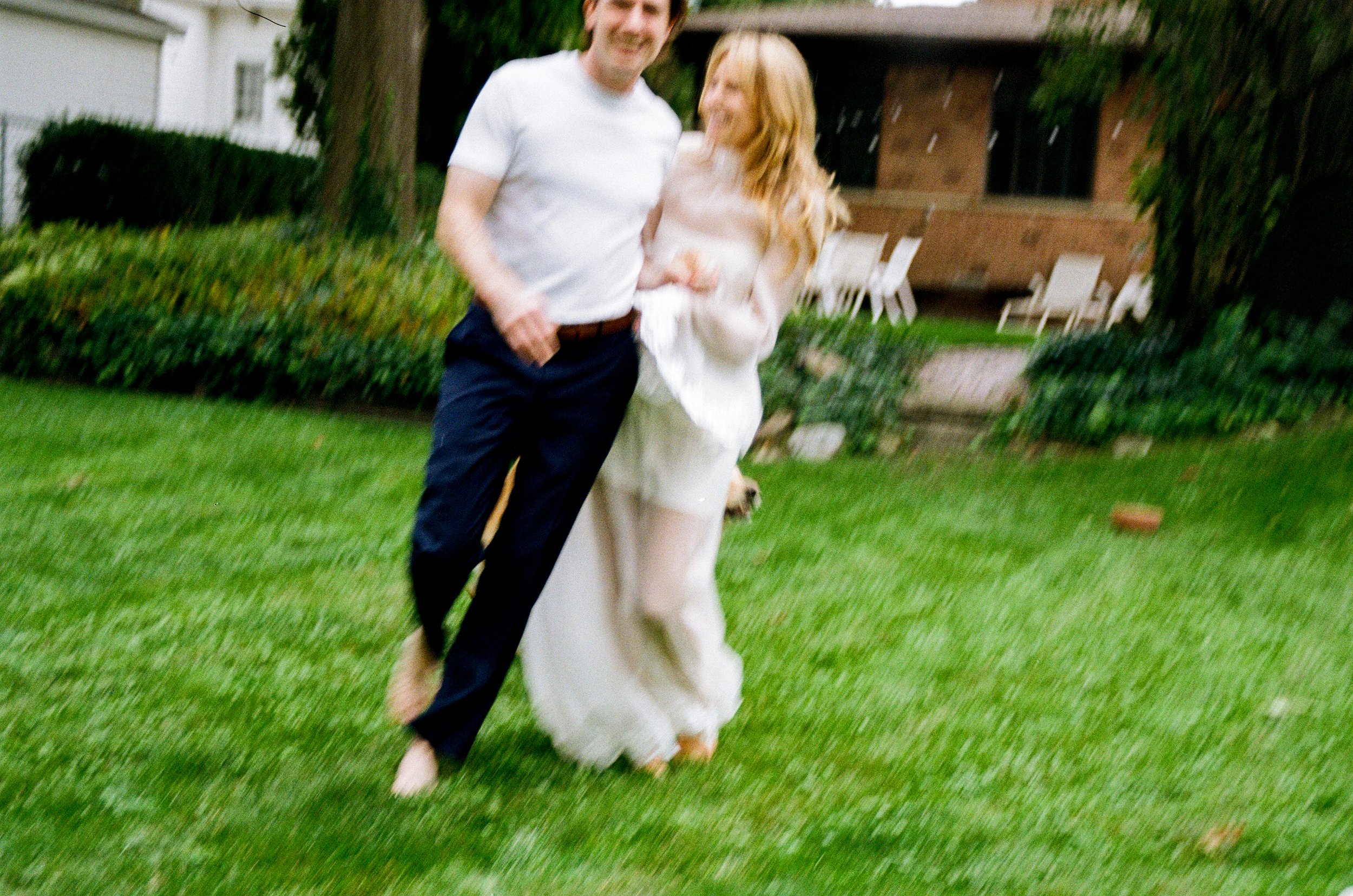 amy + jj engagement shoot-21.jpg