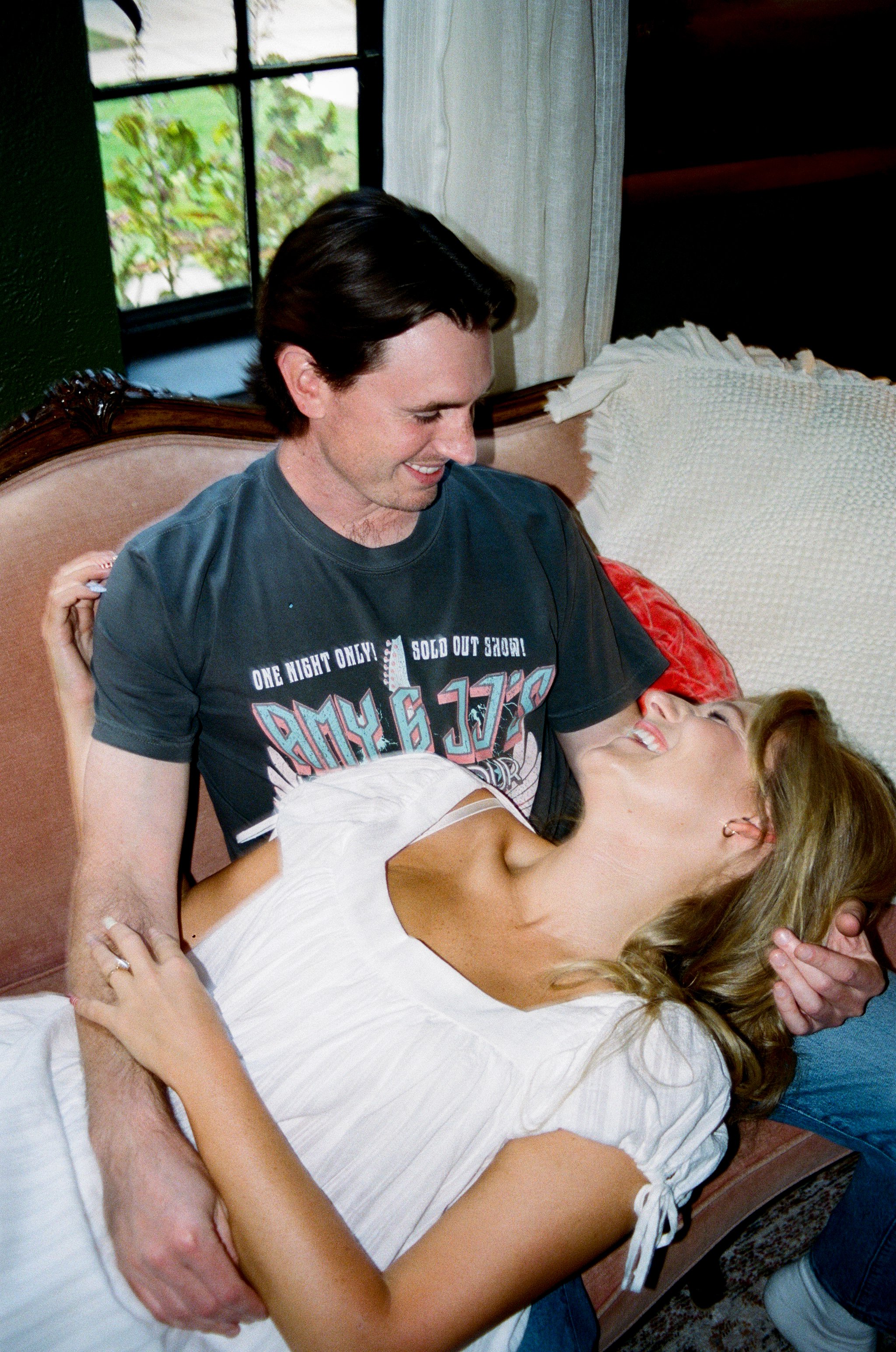 amy + jj engagement shoot-46.jpg