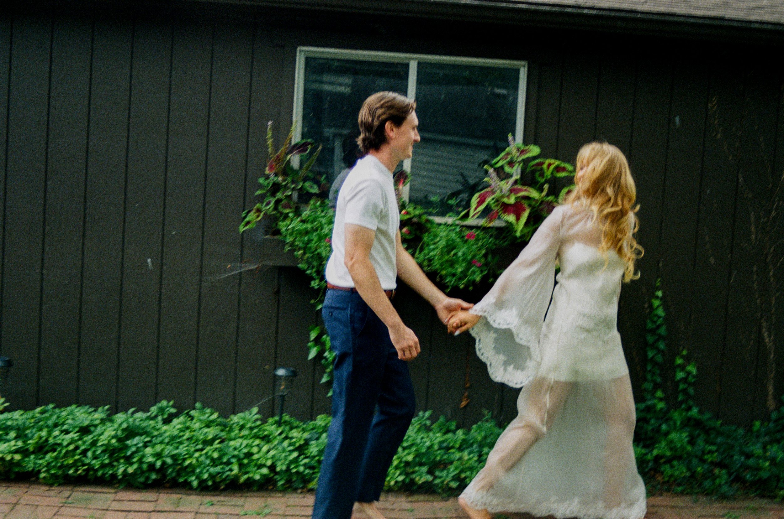 amy + jj engagement shoot-105.jpg