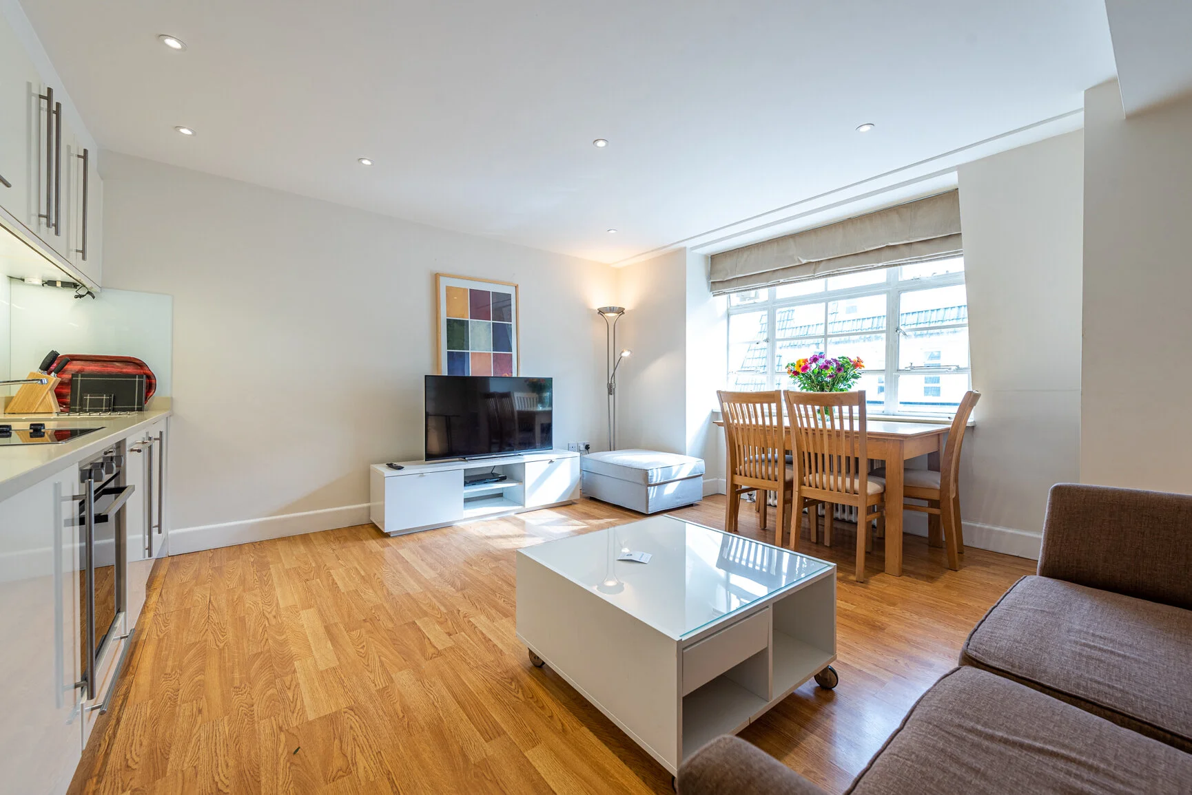 Apartment 838, Sloane Avenue 