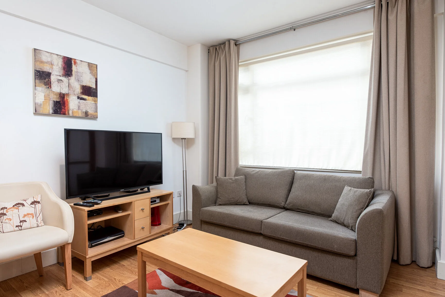 Apartment 105, Sloane Avenue 