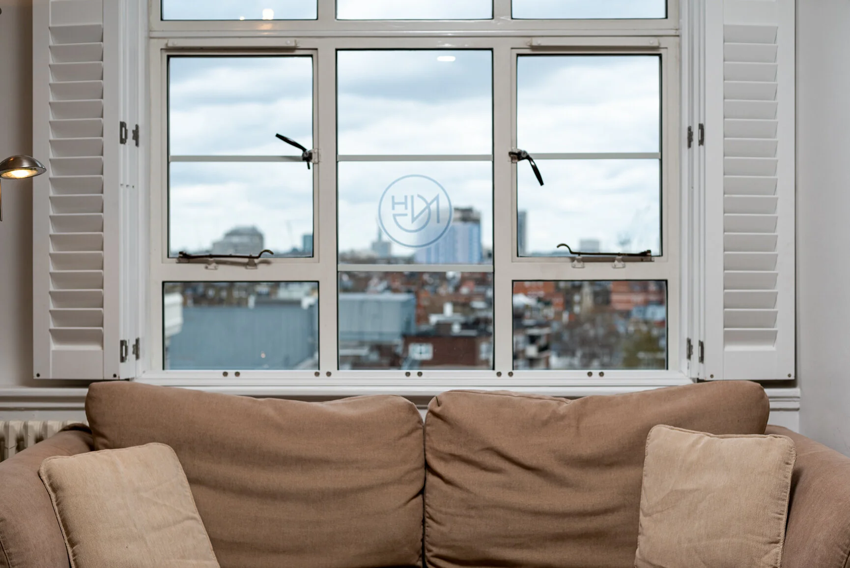 Apartment 832, Sloane Avenue 