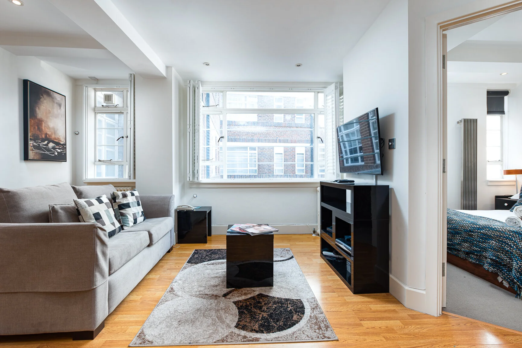 Apartment 632, Sloane Avenue 