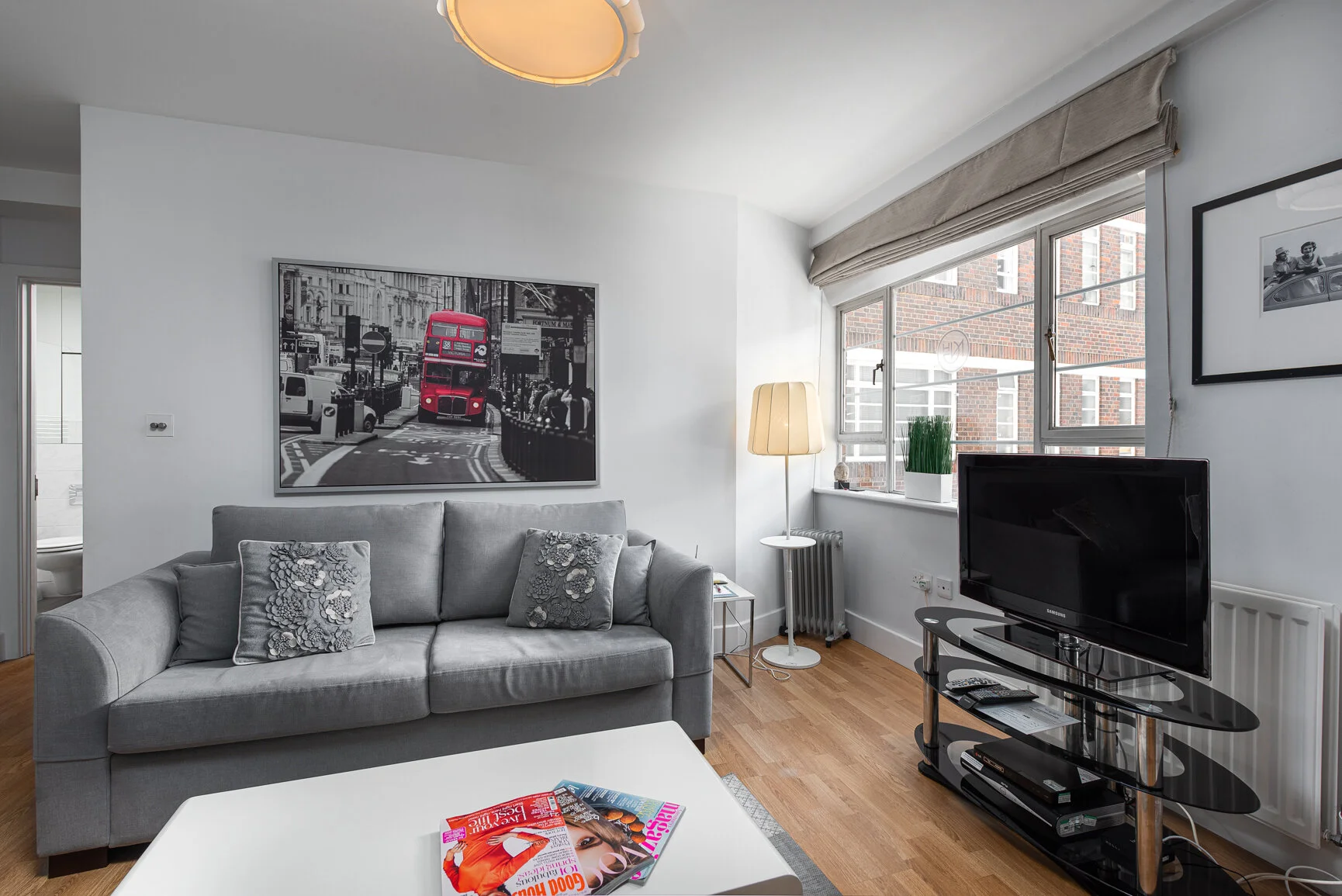 Apartment 323, Sloane Avenue 