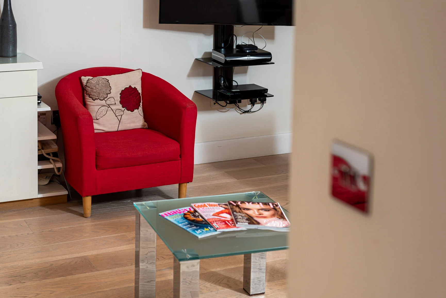 Apartment 925, Sloane Avenue 