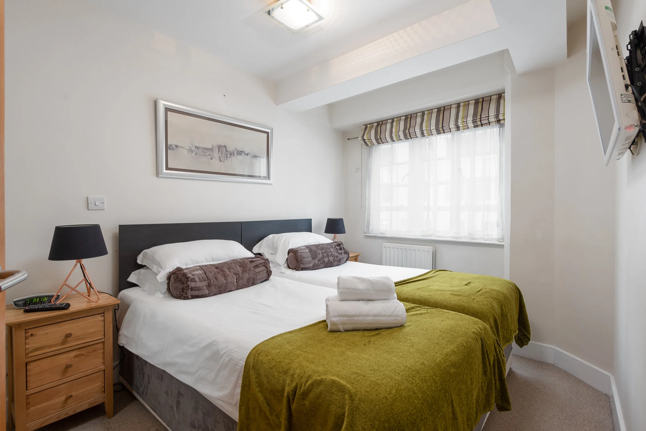 Apartment 15, Sloane Avenue