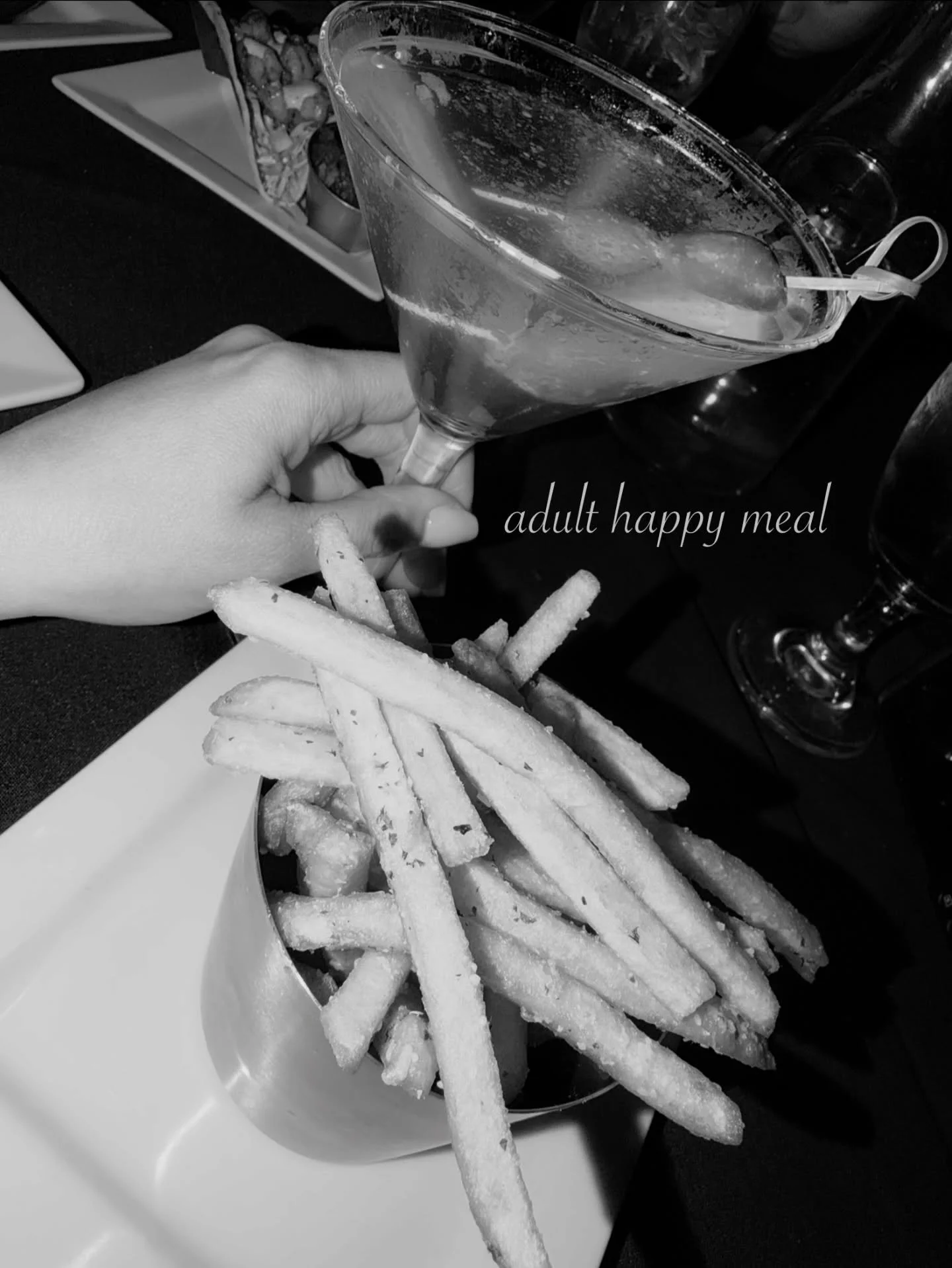 Friday called. She said: martini energy only. 🍸✨

The Adult Happy Meal at Wally&rsquo;s @wallysdesertturtle 
$10 martini + truffle fries = main character behavior. Pull up. We&rsquo;ll see you at the bar! 💋🔥