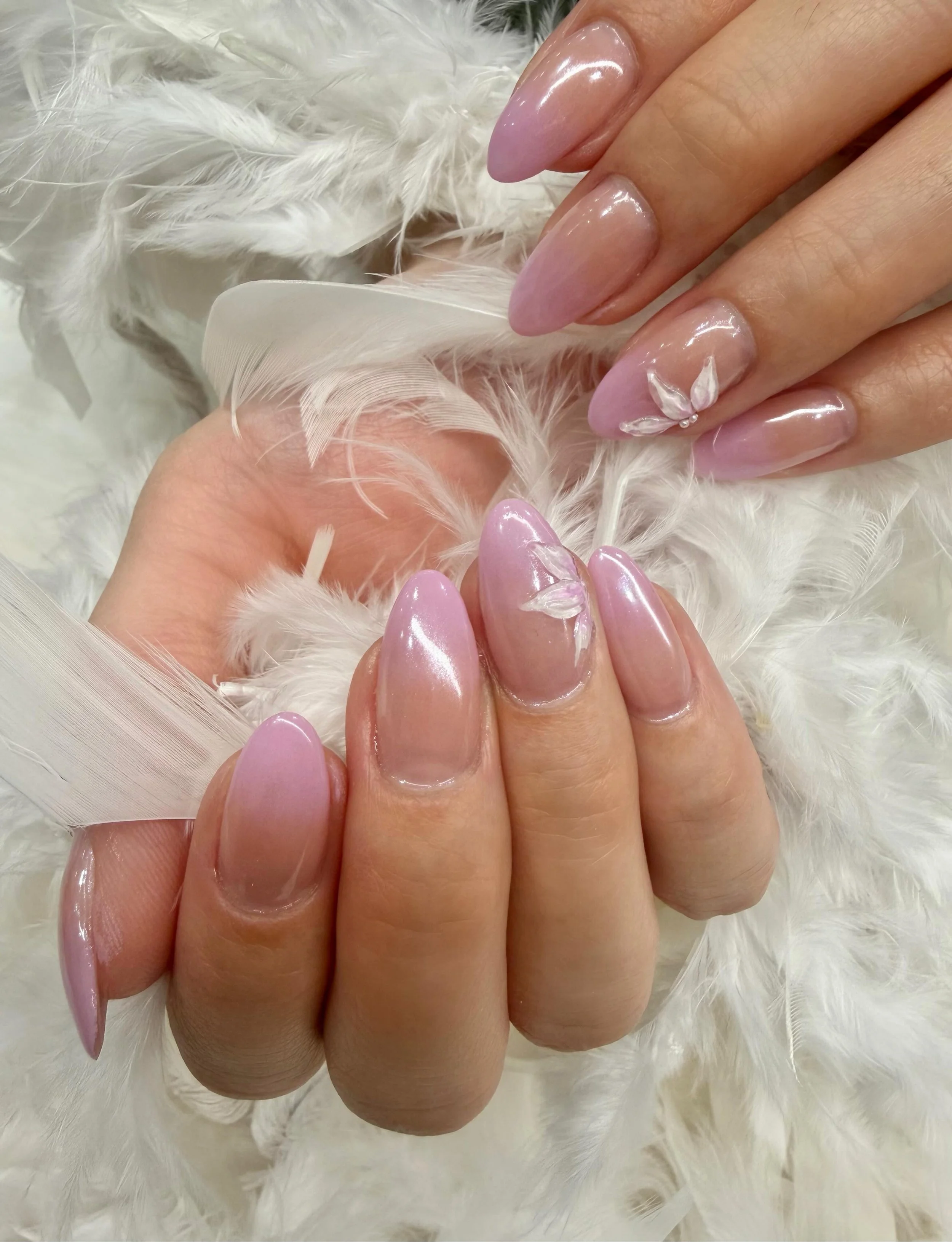 blushnails_caddenscorner_1779515927_3903183811261594084_31227939908.jpg