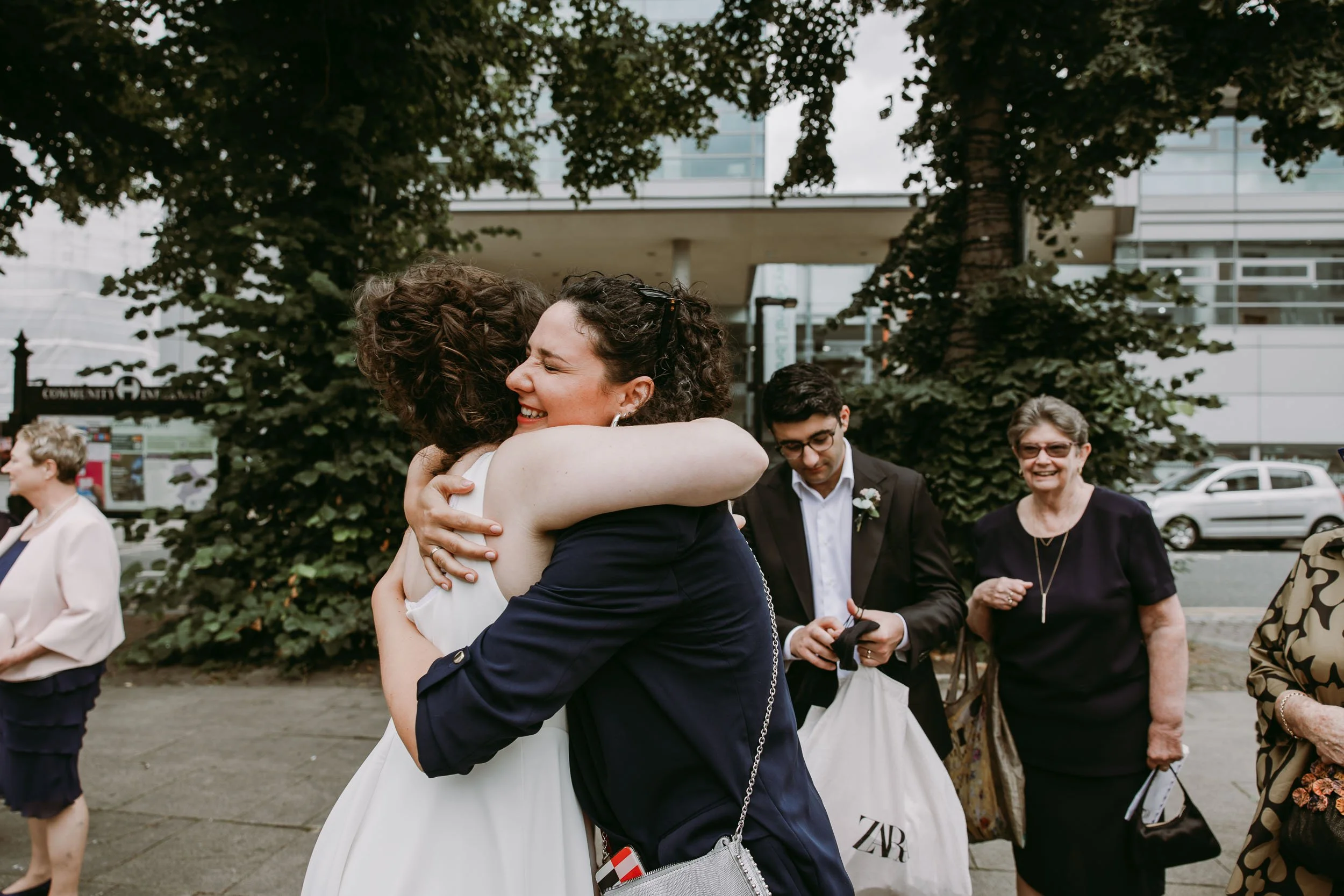guests arrival at Hackney Town Hall wedding in London