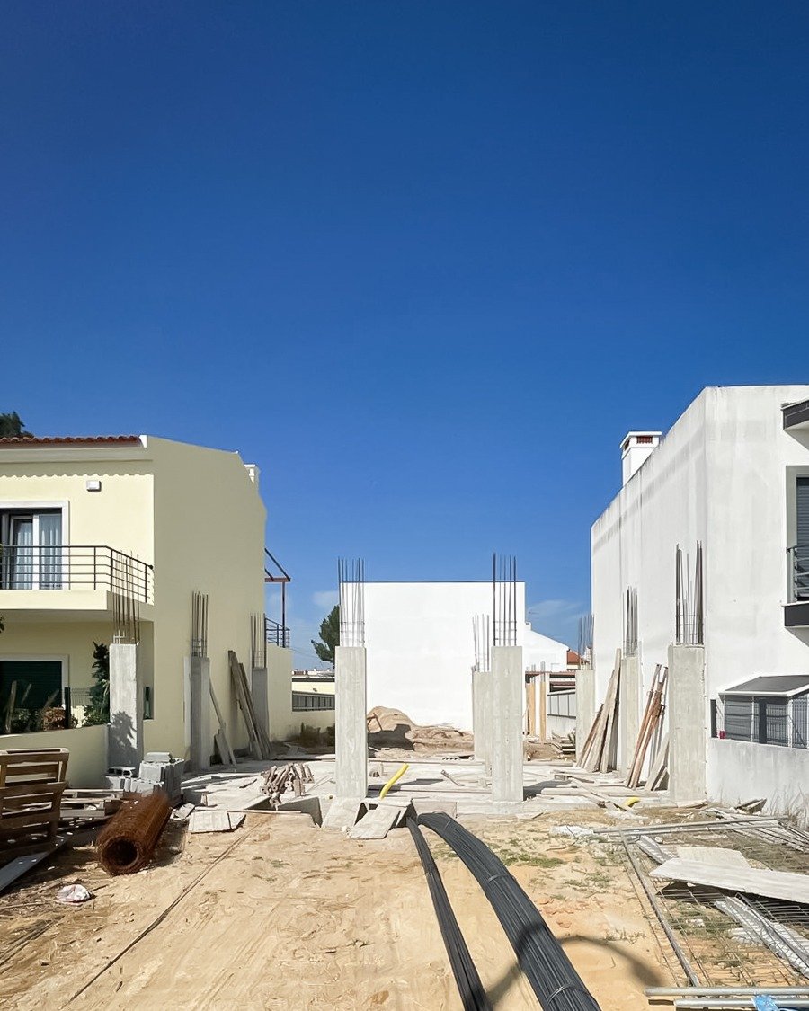 Set&uacute;bal recebe mais um projecto com assinatura Logikevidence &mdash; arranque de obra na Brejoeira #logikevidence #logikevidencearquitetura
.
.
.
#architecture #archidaily #architecture_lovers #archidetails #arquitetura #arquitectura #espacode