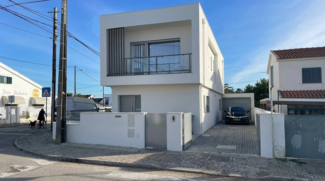 Projetos de Arquitetura na Aroeira: Localização, Natureza e Oportunidade