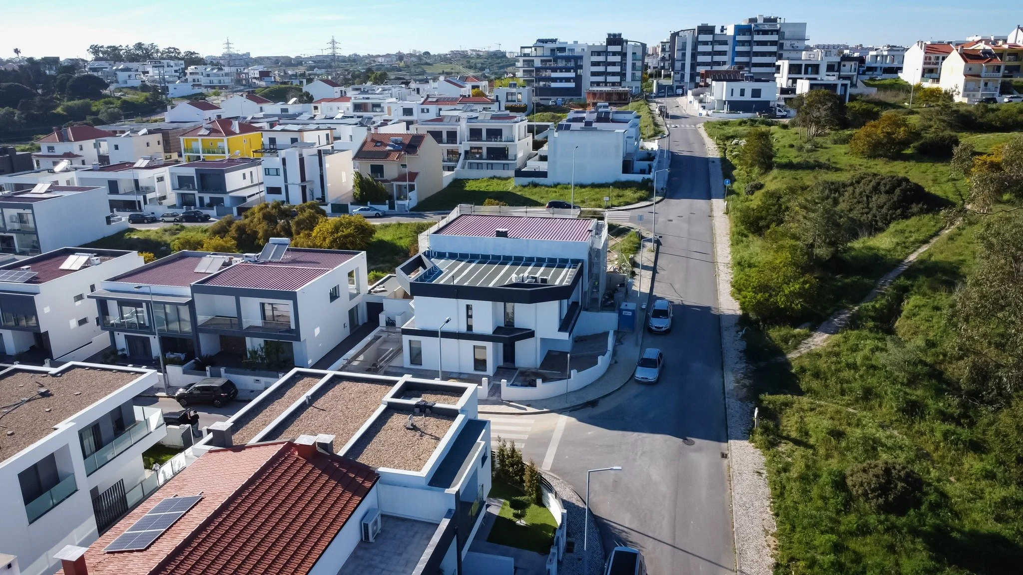 📍 Quinta do Desembargador, Almada

Mais um projeto quase conclu&iacute;do na Quinta do Desembargador, em Almada. Este junta-se aos mais de 20 projetos desenvolvidos pela LogikEvidence neste loteamento 🏗 #logikevidence #logikevidencearquitetura 
.
.