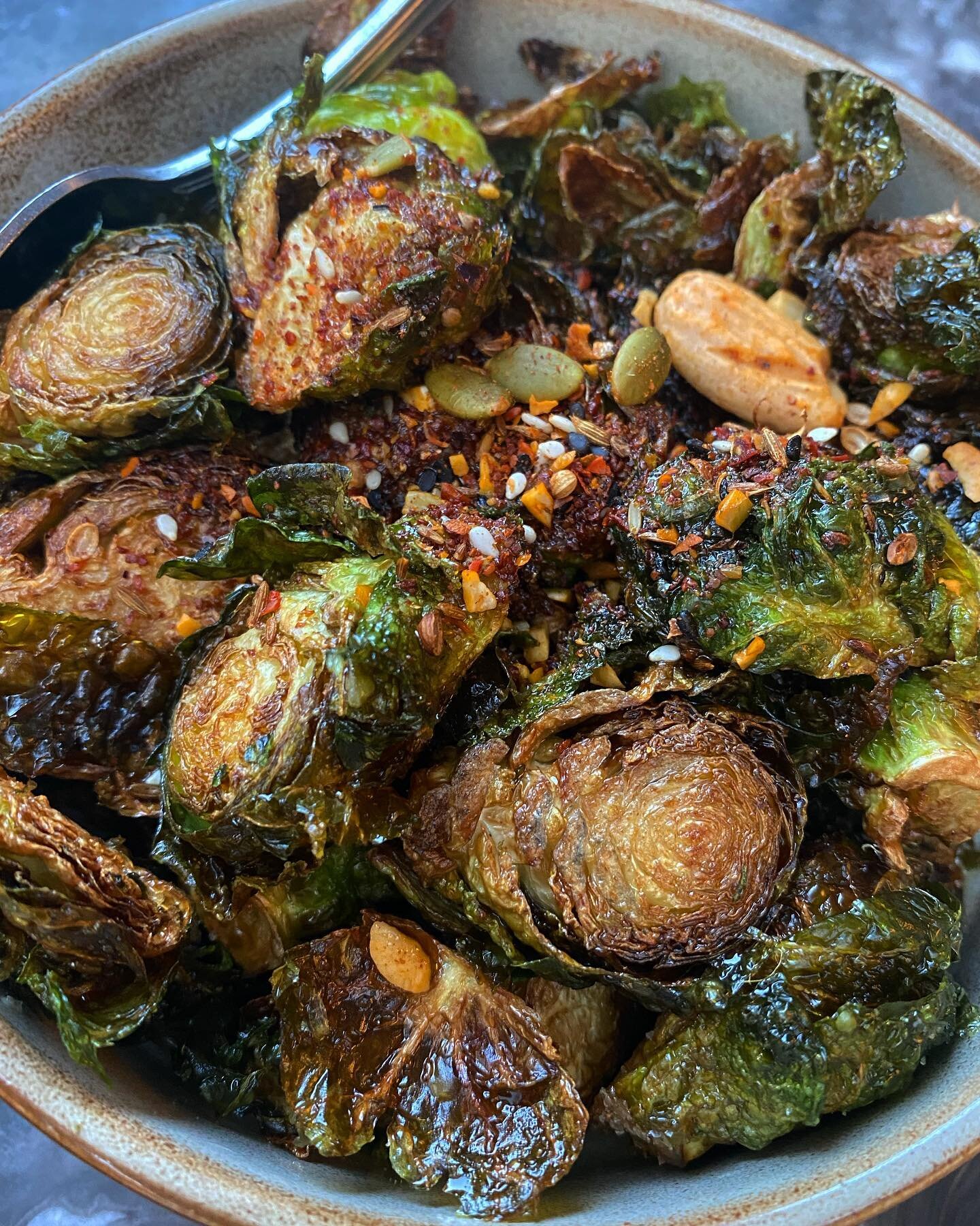 The Brussels sprouts from @abarestaurant - officially made it to my list of top 5 brussels of all time. (BIG statement coming from me)🤭

If you ever find yourself in Austin, Texas be sure to add these to your list.

Fried Brussels coated in honey to
