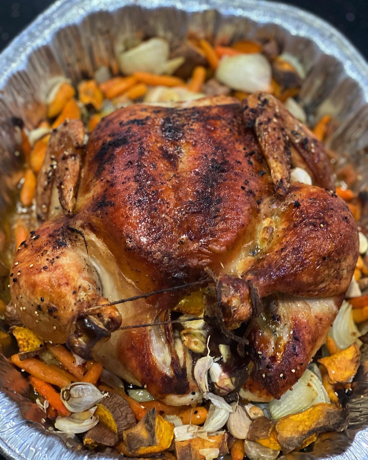 ....3 hours later 
I 👏🏻 did 👏🏻 this. 

Roasted chicken stuffed with lemon, orange, garlic and spices. Sweet potato, onion, garlic and carrots on the side. #Dinner #Is #Served 🍗 🍽🤗
.
.
.
#melissa_nutrition_ #chicken #sundaydinner #healthyeating