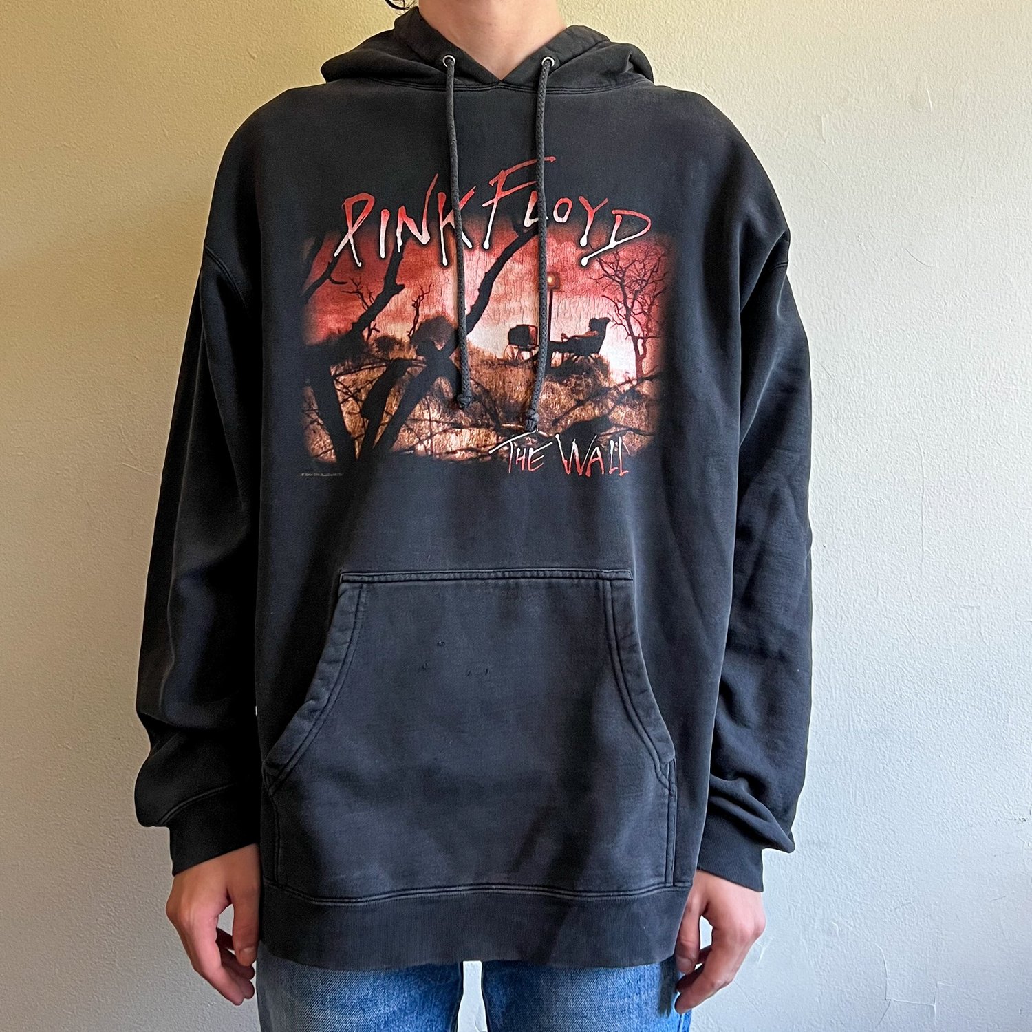 2004 Pink Floyd The Wall Warzone TV Hoodie — PALLBEARER | Dealer 