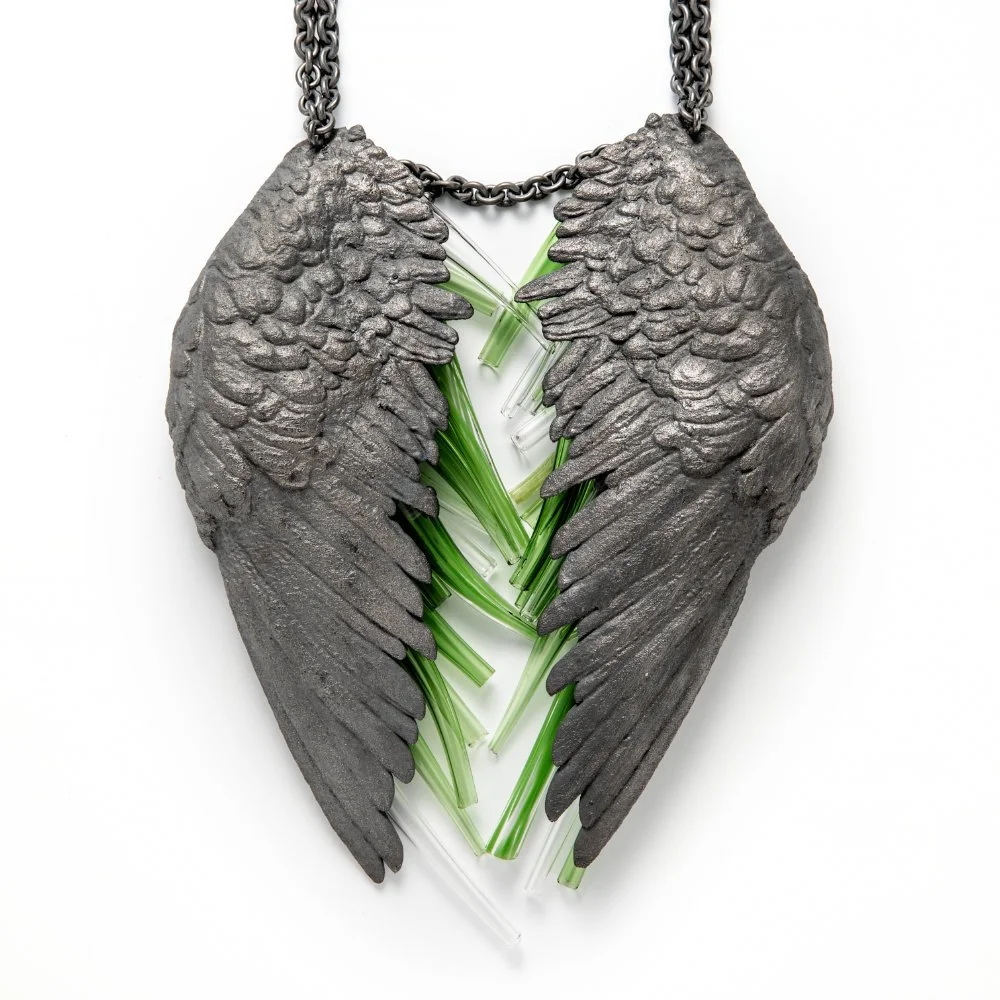 Evert-Nijland-jewellery-wings-green-2022-necklace.jpg